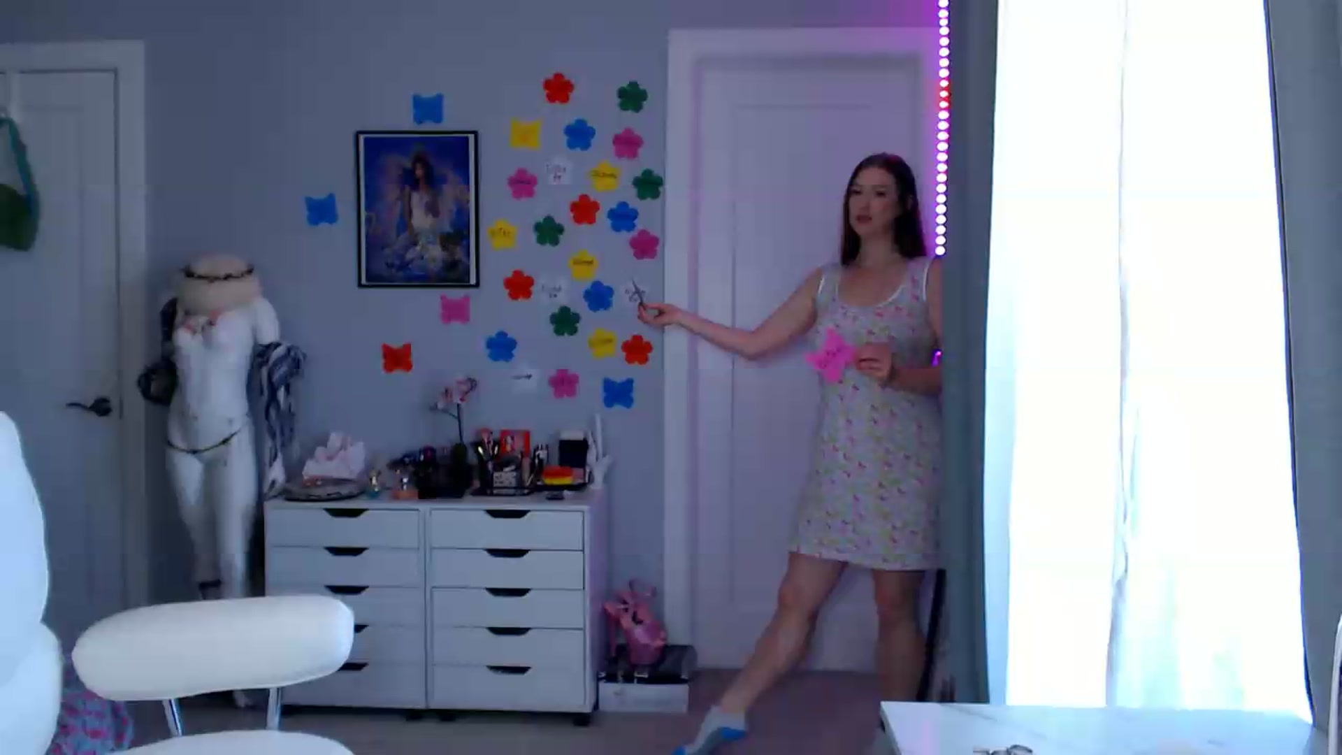 Gallery image thumbnail from GemmaMinx's myfreecams stream on, 08/26/2026, 18:32 image 18 of 20