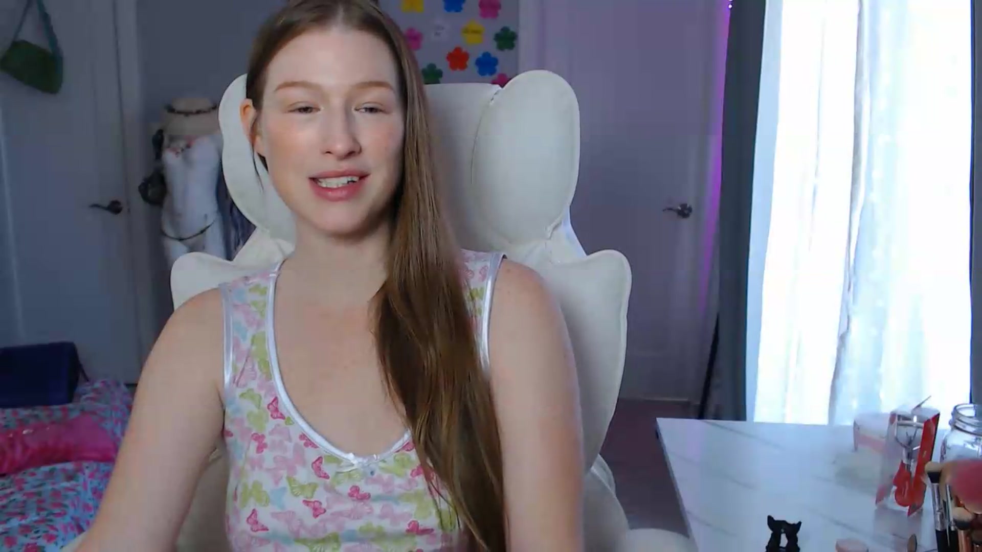 Gallery image thumbnail from GemmaMinx's myfreecams stream on, 08/26/2026, 18:32 image 8 of 20