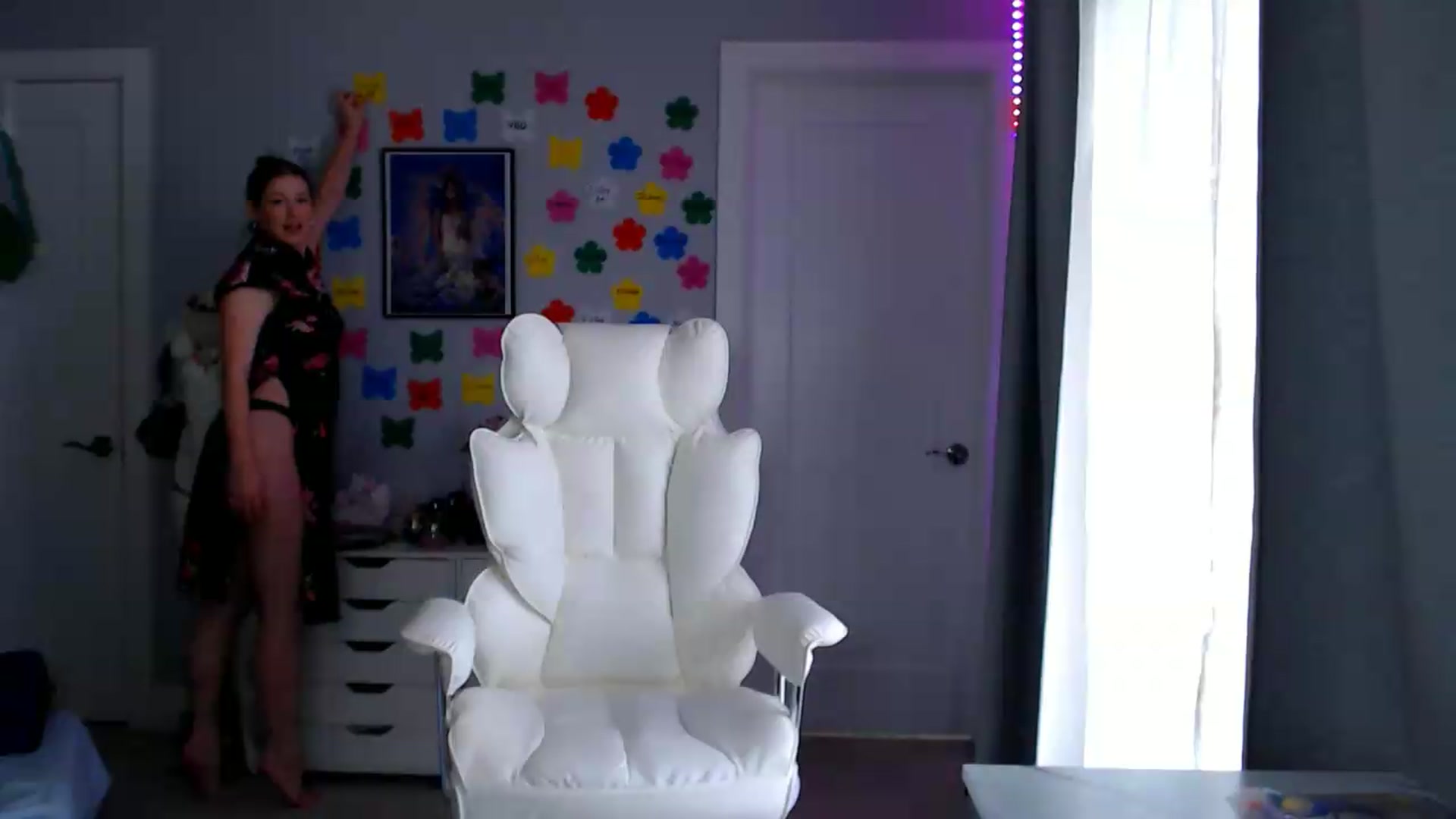 Gallery image thumbnail from GemmaMinx's myfreecams stream on, 08/31/2026, 19:20 image 12 of 20