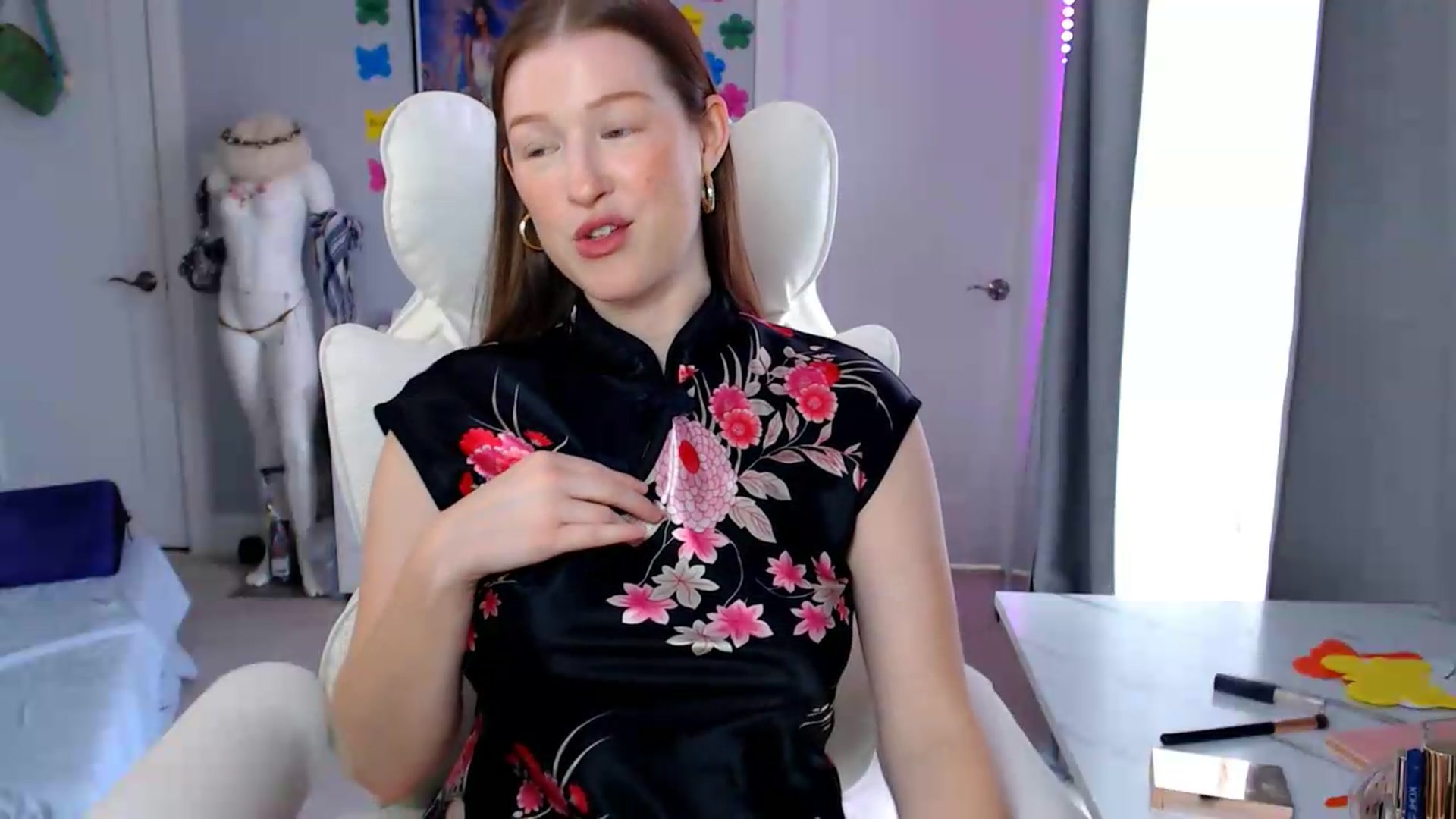 Gallery image thumbnail from GemmaMinx's myfreecams stream on, 08/31/2026, 19:20 image 3 of 20