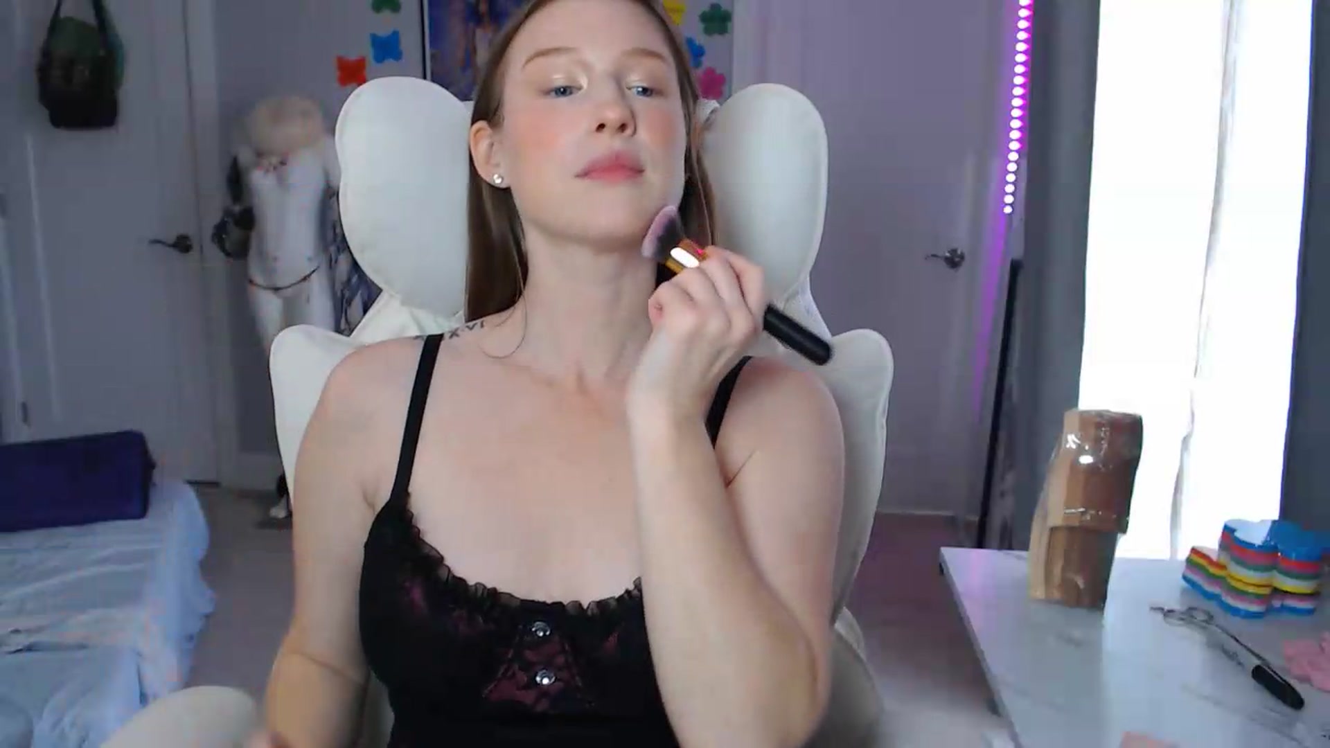 Gallery image thumbnail from GemmaMinx's myfreecams stream on, 09/08/2026, 17:51 image 14 of 20