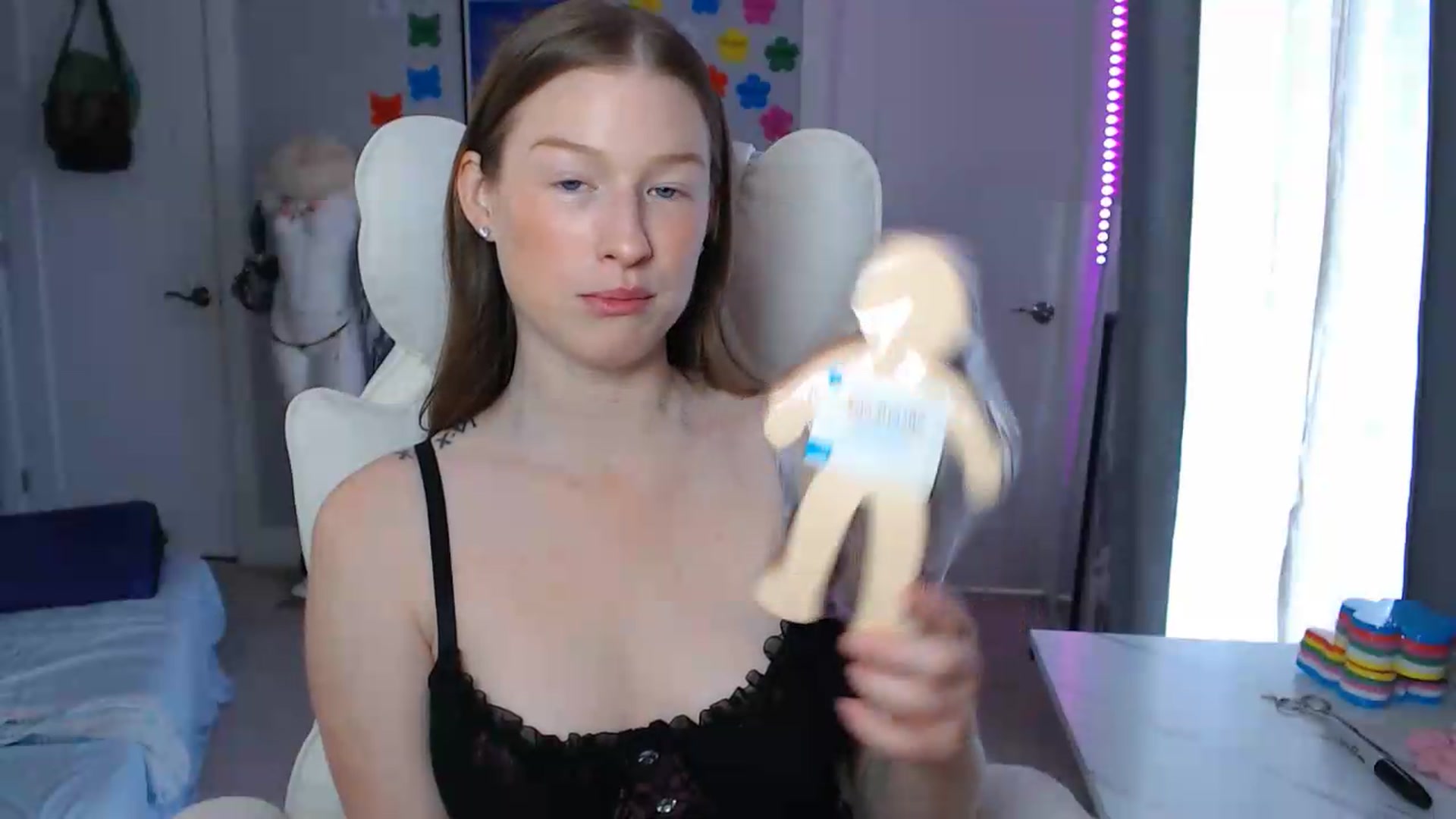 Gallery image thumbnail from GemmaMinx's myfreecams stream on, 09/08/2026, 17:51 image 10 of 20