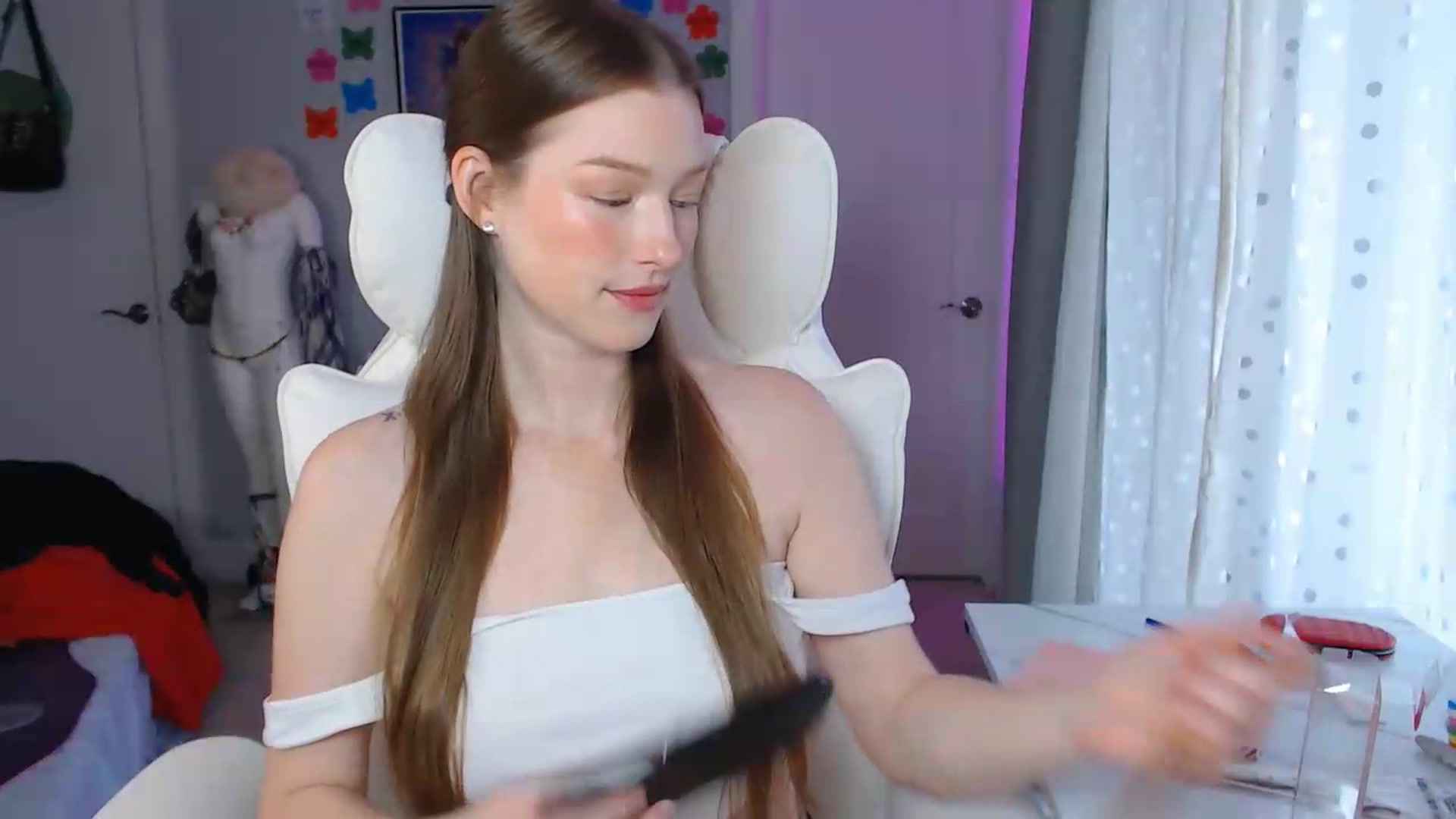 Gallery image thumbnail from GemmaMinx's myfreecams stream on, 09/09/2026, 17:50 image 13 of 20