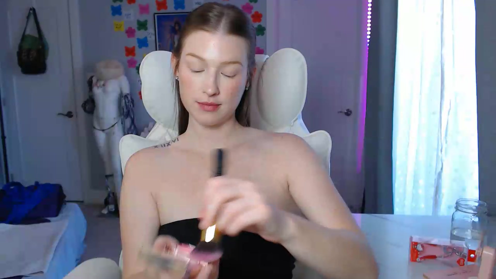 Gallery image thumbnail from GemmaMinx's myfreecams stream on, 09/12/2026, 18:29 image 2 of 20