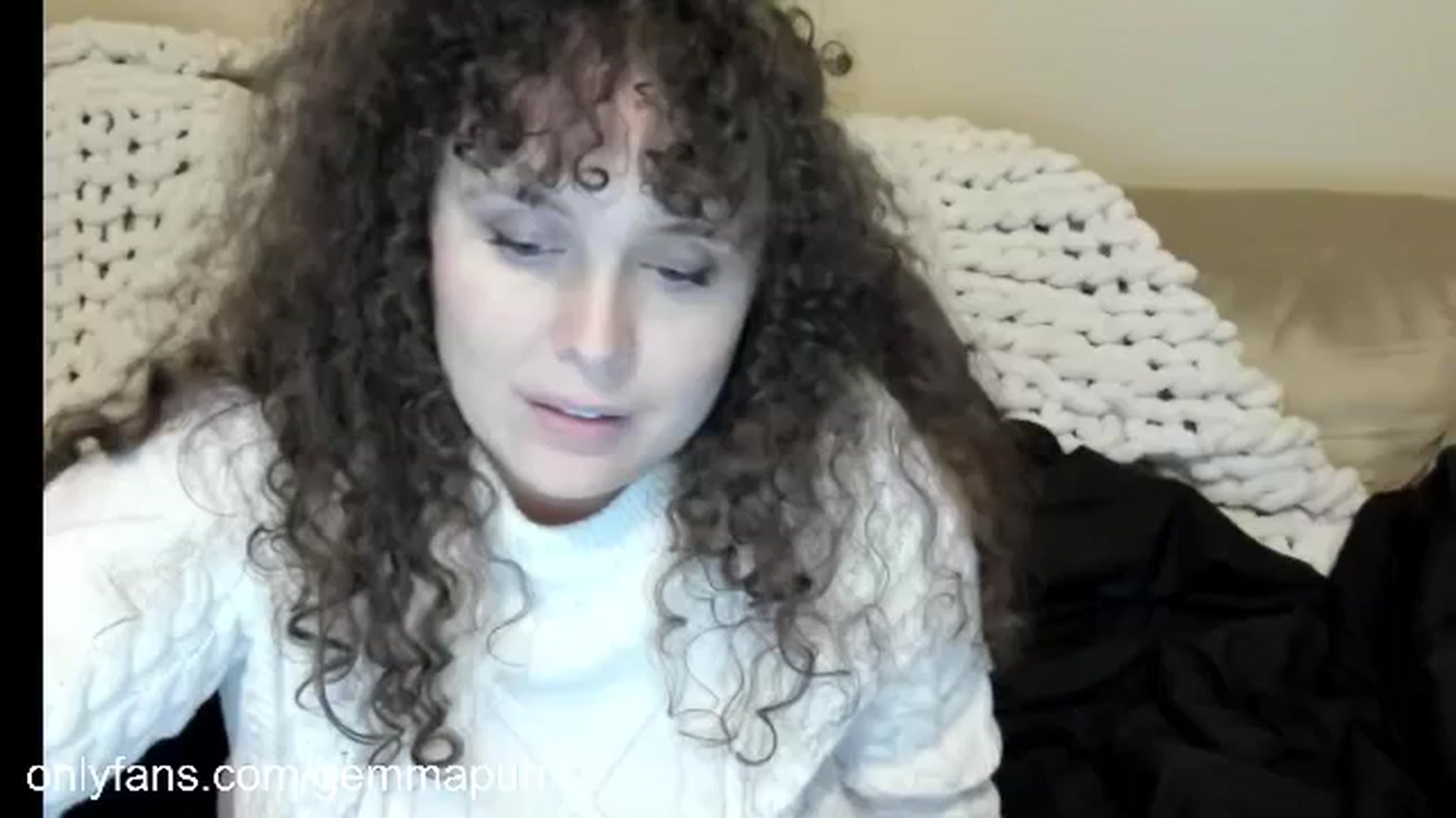 Gallery image thumbnail from GemmaPurr's myfreecams stream on, 11/20/2025, 03:43 image 17 of 20