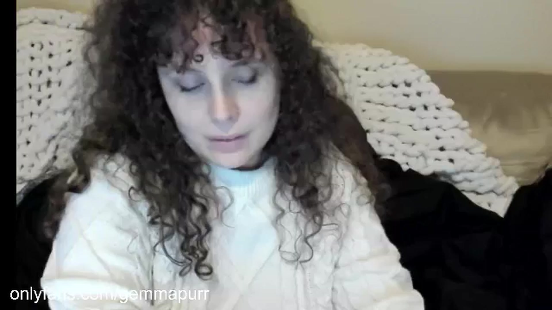 Gallery image thumbnail from GemmaPurr's myfreecams stream on, 11/20/2025, 03:43 image 18 of 20