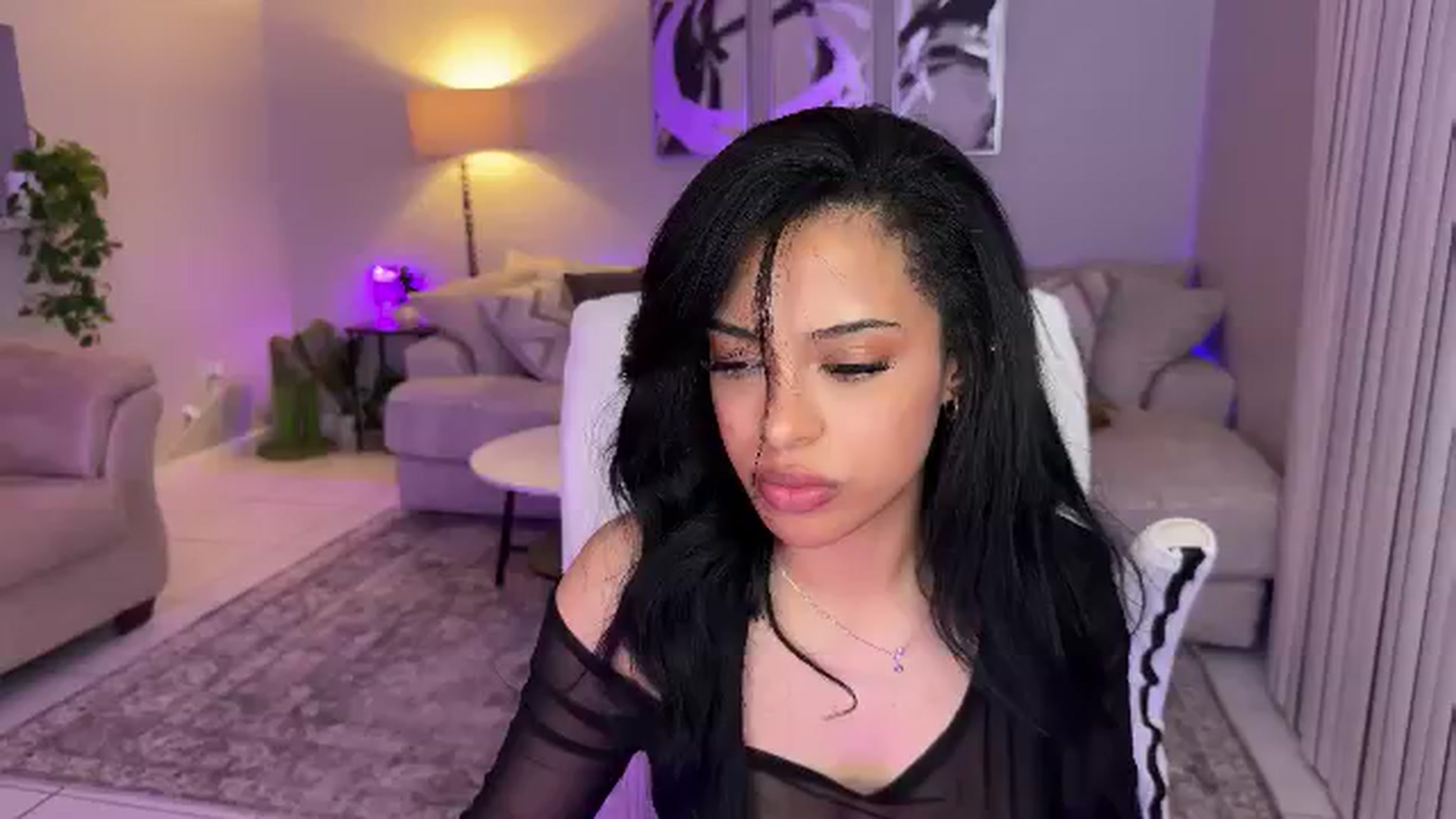 Gallery image thumbnail from Gemmacute's myfreecams stream on, 04/17/2025, 06:28 image 6 of 20
