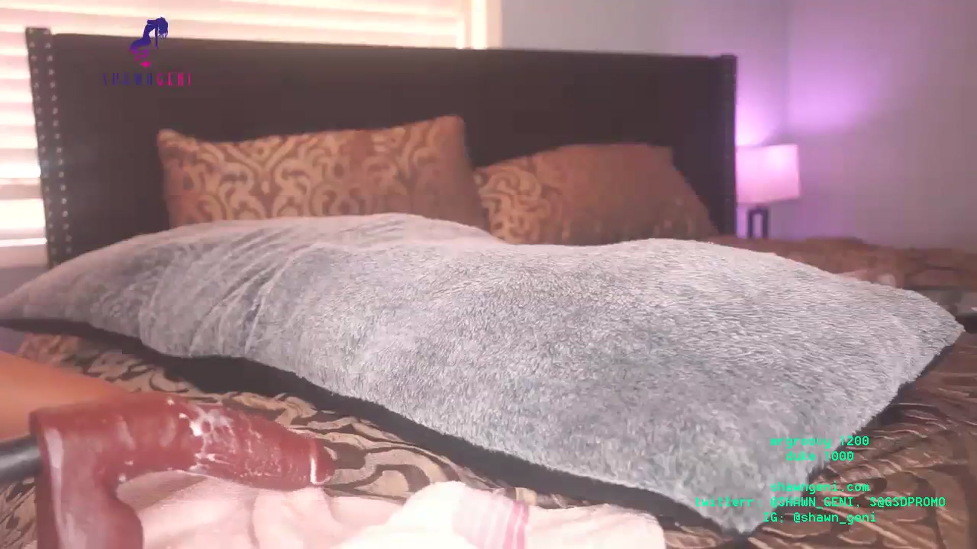 Gallery image thumbnail from GeniBae's myfreecams stream on, 08/18/2023, 19:14 image 9 of 20