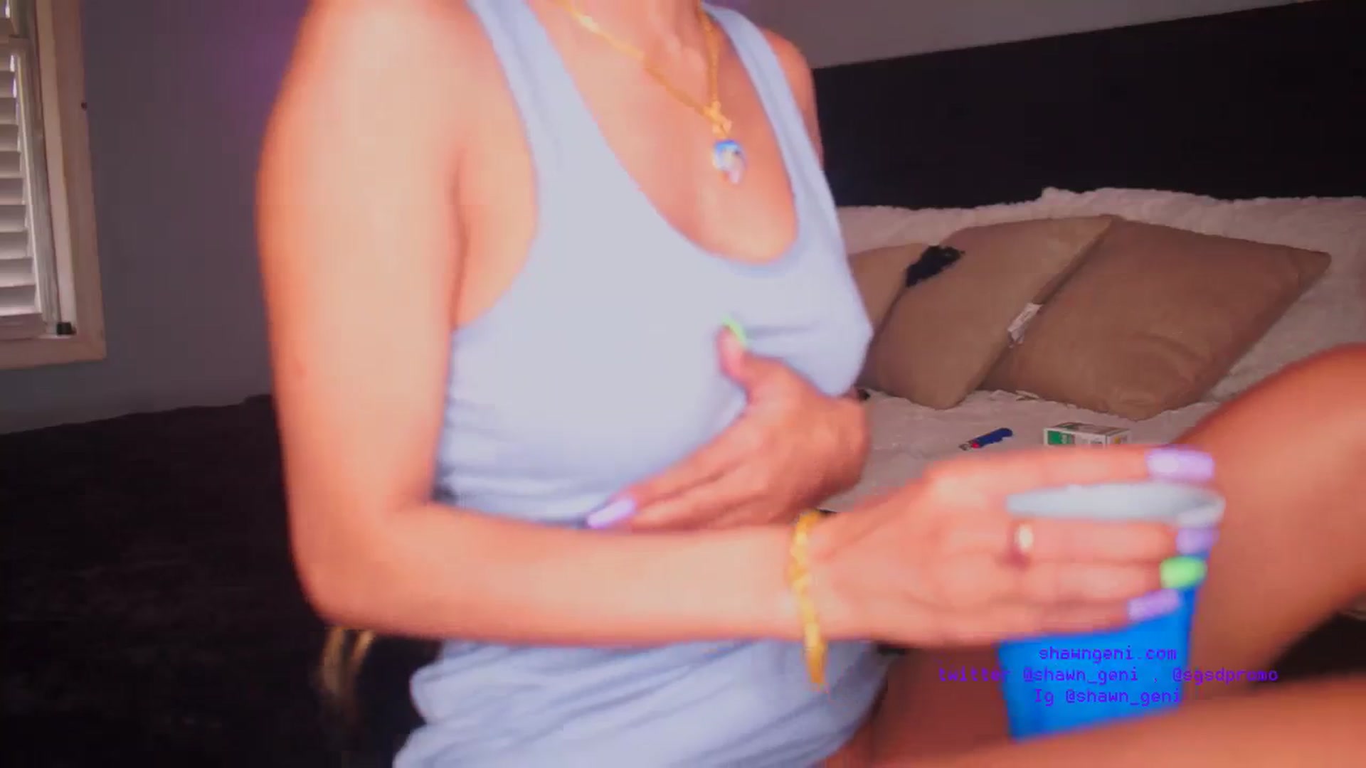 Gallery image thumbnail from GeniBae's myfreecams stream on, 10/11/2023, 16:46 image 13 of 20