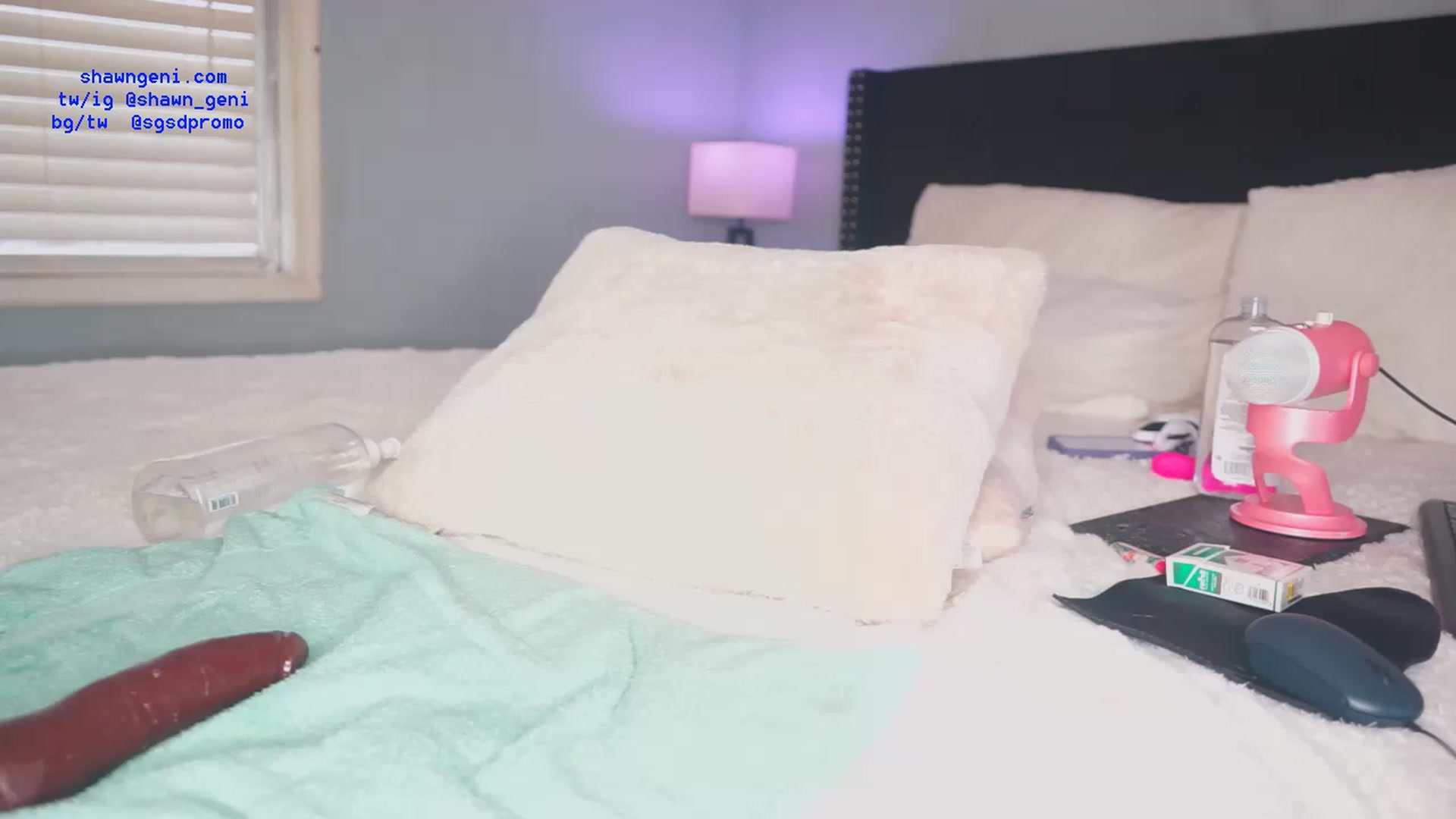 Gallery image thumbnail from GeniBae's myfreecams stream on, 03/08/2024, 14:23 image 13 of 20