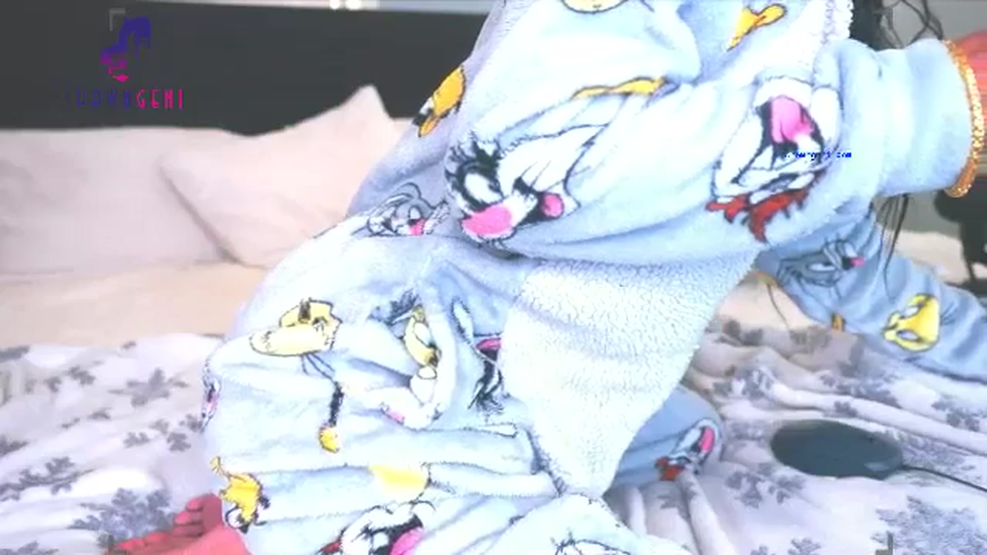 Gallery image thumbnail from GeniBae's myfreecams stream on, 08/29/2024, 16:08 image 2 of 20