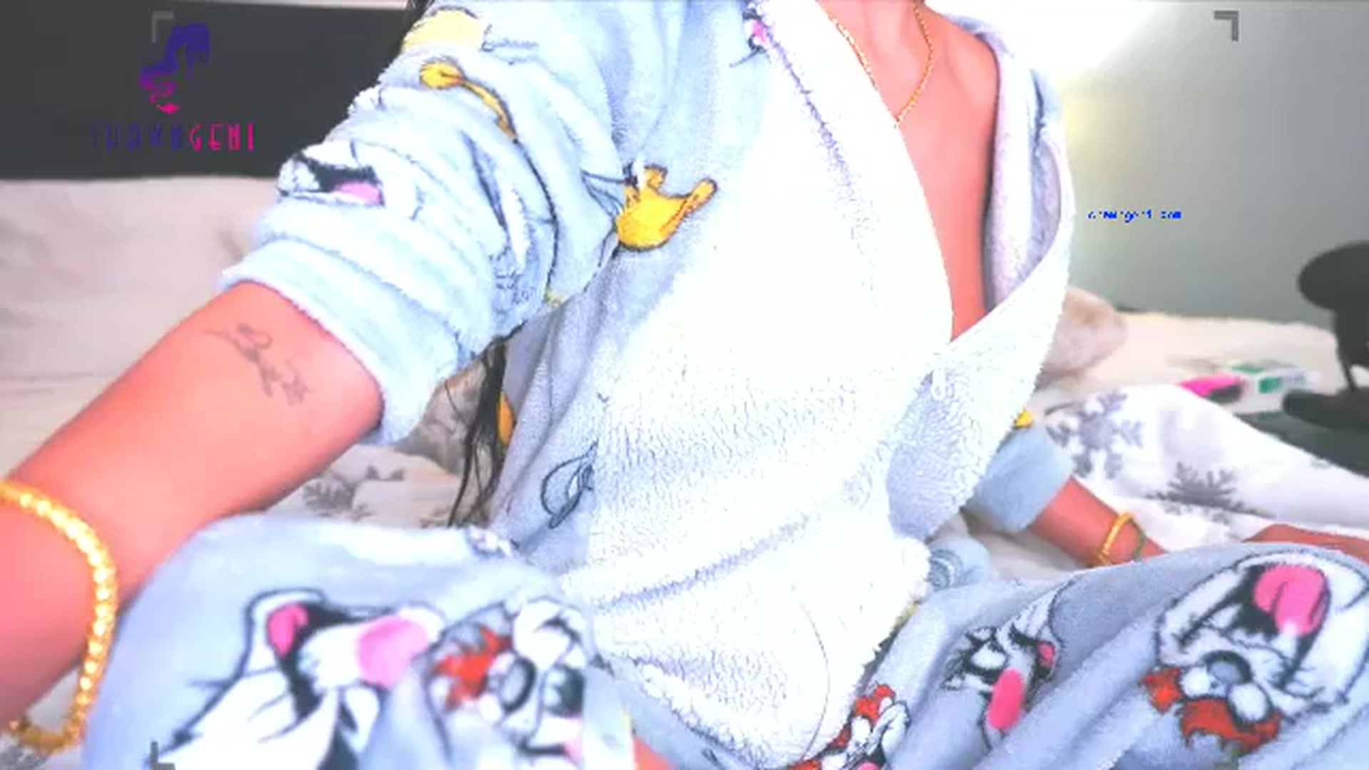 Gallery image thumbnail from GeniBae's myfreecams stream on, 08/29/2024, 16:08 image 13 of 20