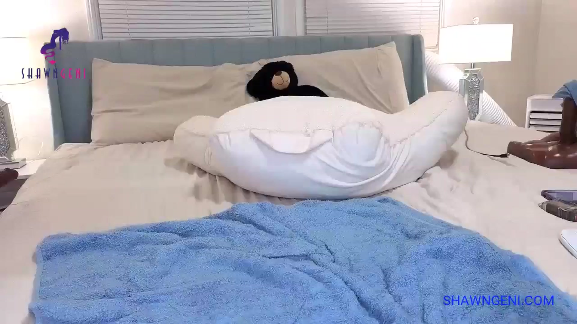 Gallery image thumbnail from GeniBae's myfreecams stream on, 08/28/2025, 06:14 image 18 of 20