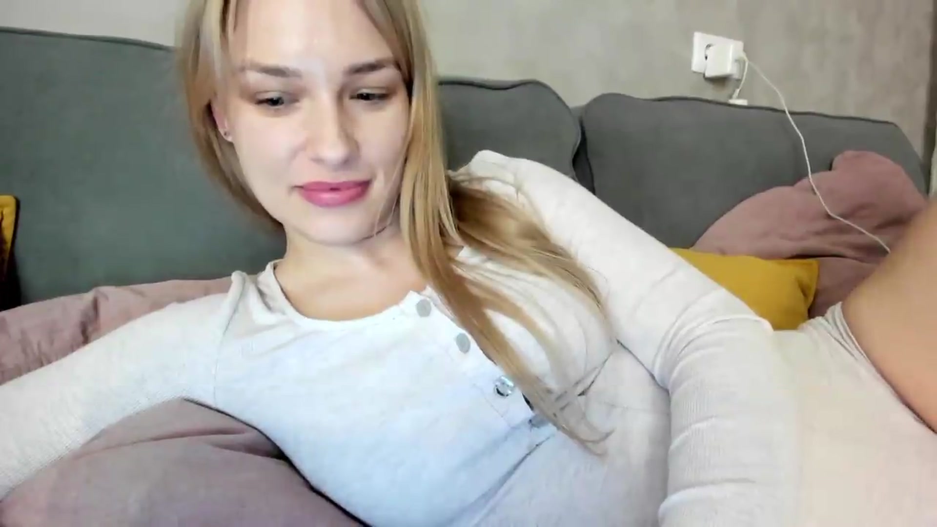 Gallery image thumbnail from GentleGirl's myfreecams stream on, 08/30/2026, 12:15 image 12 of 20