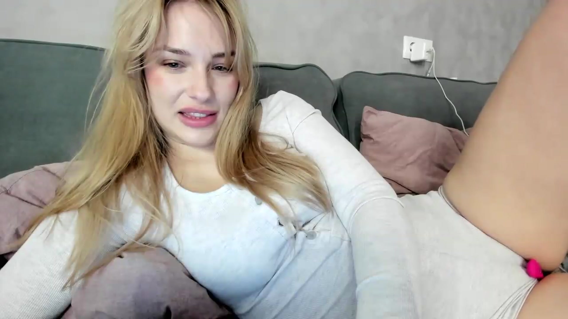 Gallery image thumbnail from GentleGirl's myfreecams stream on, 09/03/2026, 09:28 image 14 of 20