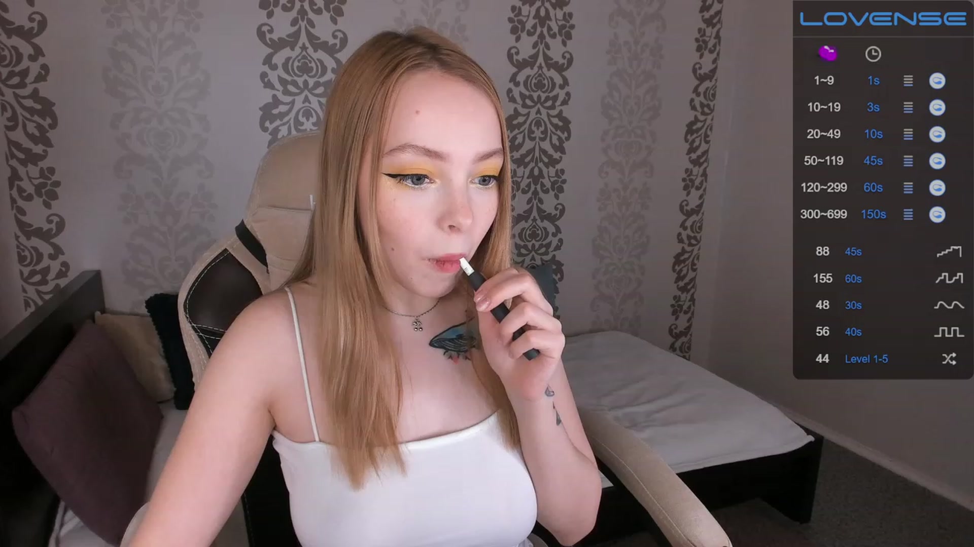 Gallery image thumbnail from GentleTiffany's myfreecams stream on, 11/21/2022, 14:57 image 14 of 20