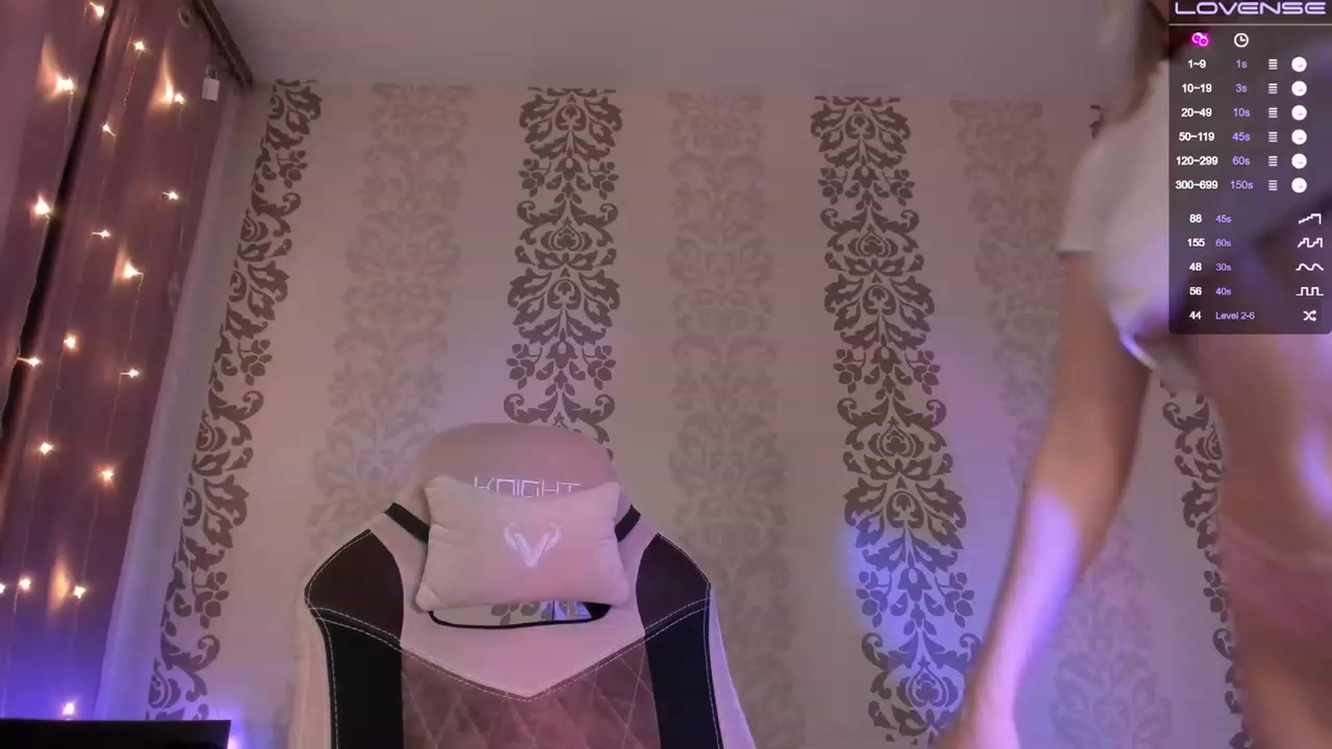 Gallery image thumbnail from GentleTiffany's myfreecams stream on, 07/31/2023, 14:19 image 19 of 20