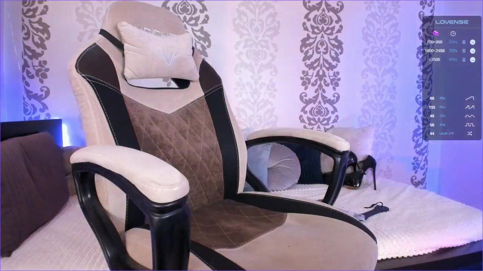 Gallery image thumbnail from GentleTiffany's myfreecams stream on, 05/14/2024, 15:20 image 16 of 20