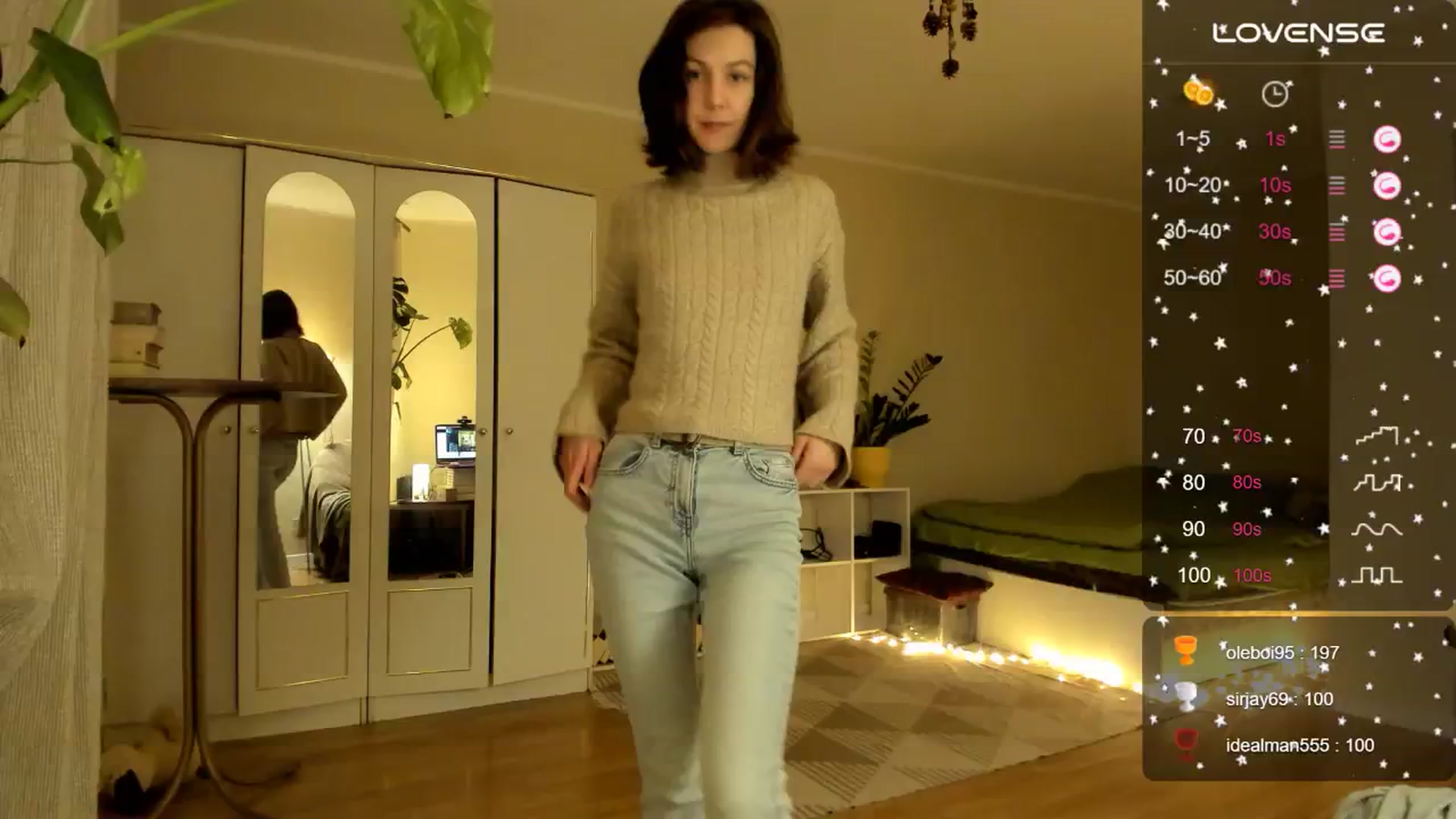 Gallery image thumbnail from Gentlecontent's myfreecams stream on, 12/15/2024, 15:54 image 10 of 20