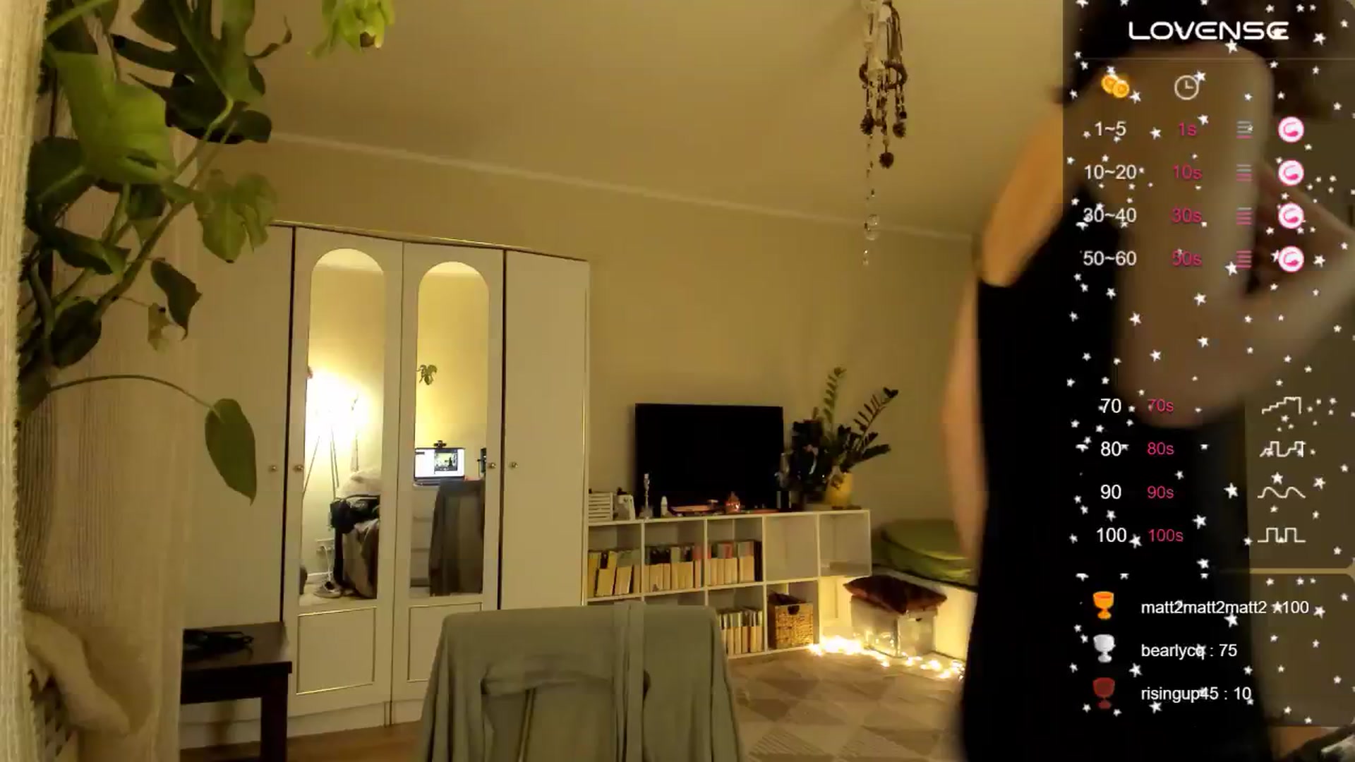 Gallery image thumbnail from Gentlecontent's myfreecams stream on, 12/24/2024, 18:34 image 5 of 20