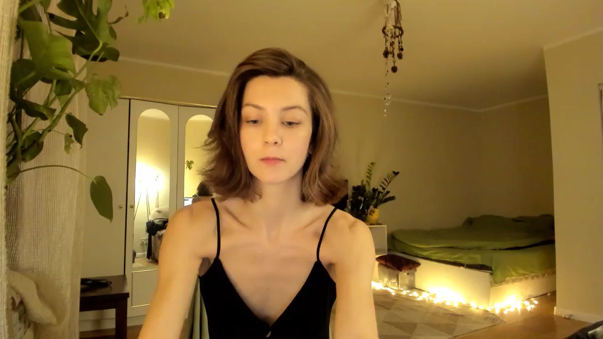 Gallery image thumbnail from Gentlecontent's myfreecams stream on, 12/24/2024, 18:34 image 12 of 20