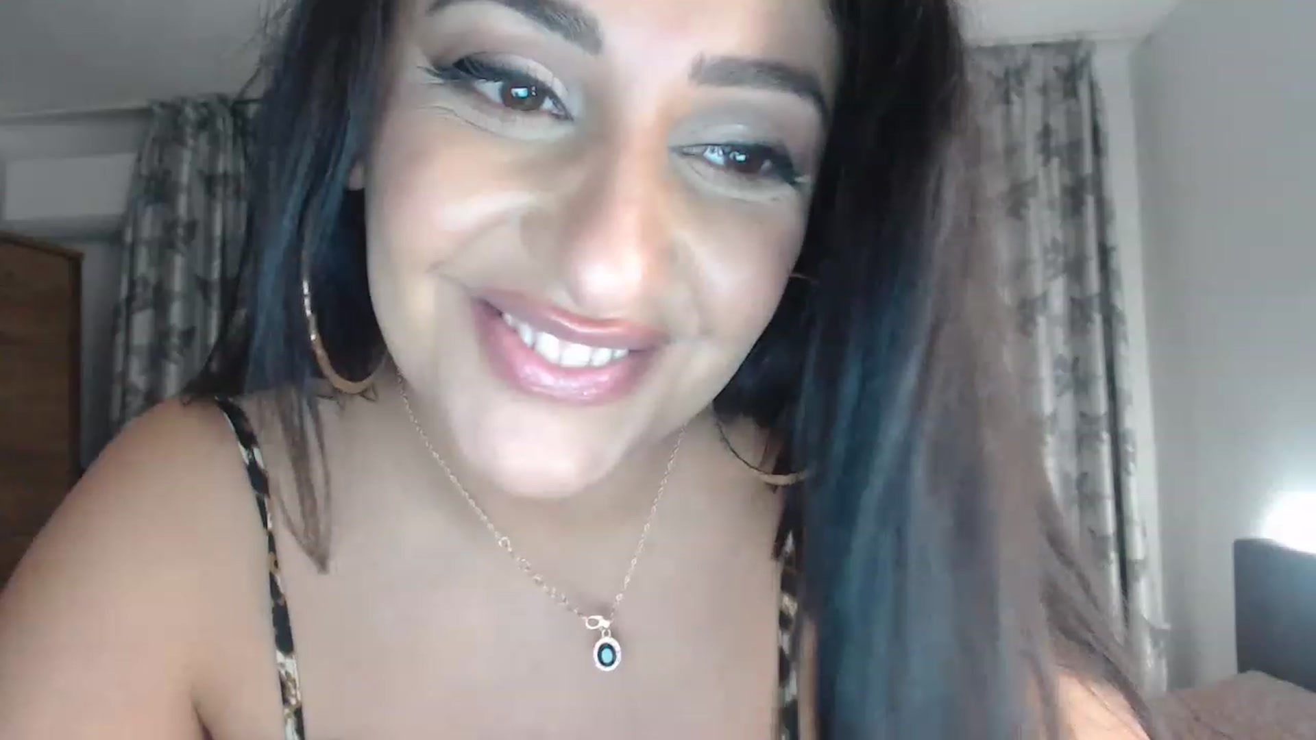 Gallery image thumbnail from GeoBigBoobsX's myfreecams stream on, 11/23/2022, 16:13 image 13 of 20