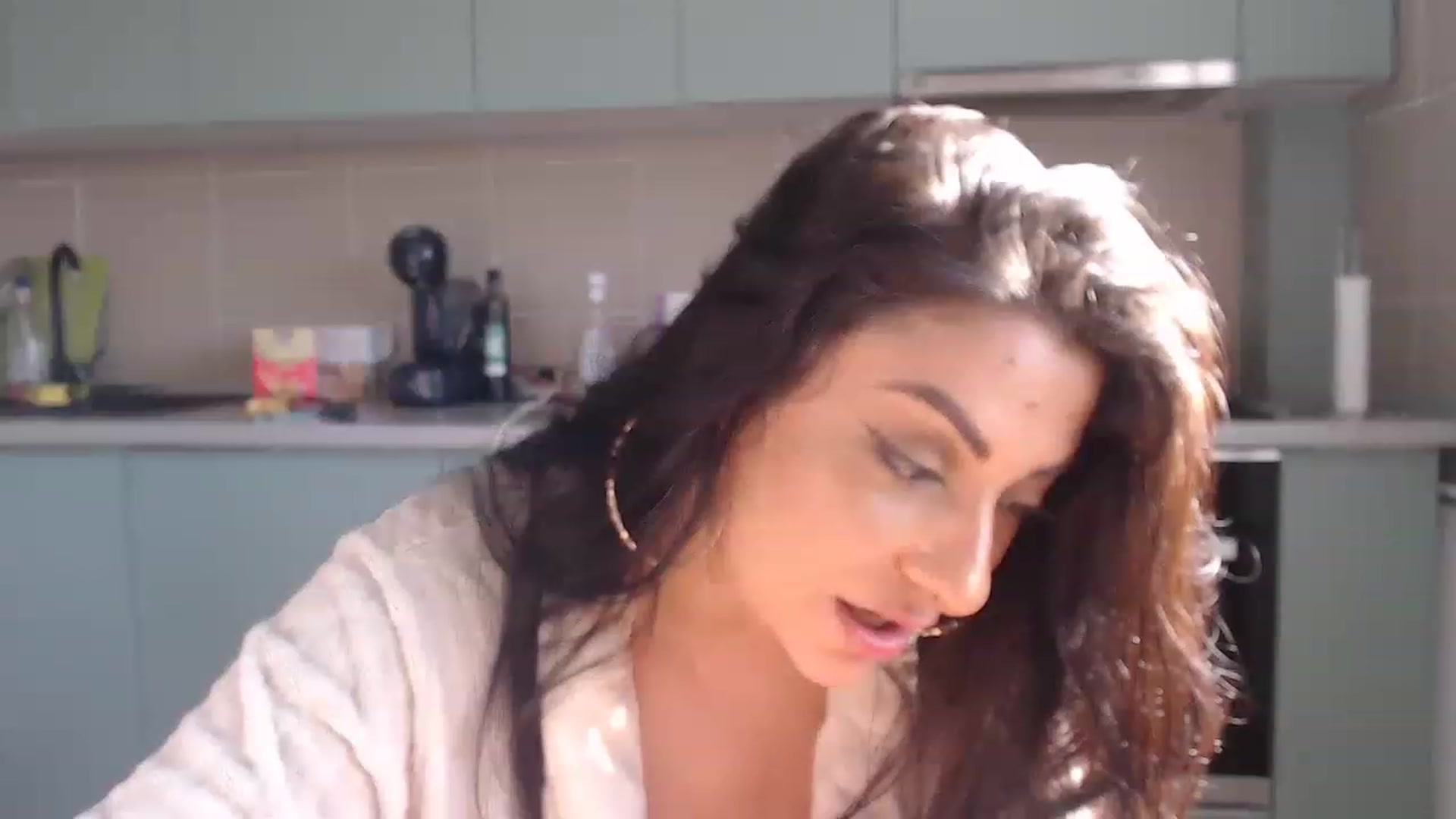 Gallery image thumbnail from GeoBigBoobsX's myfreecams stream on, 11/26/2022, 12:11 image 17 of 20