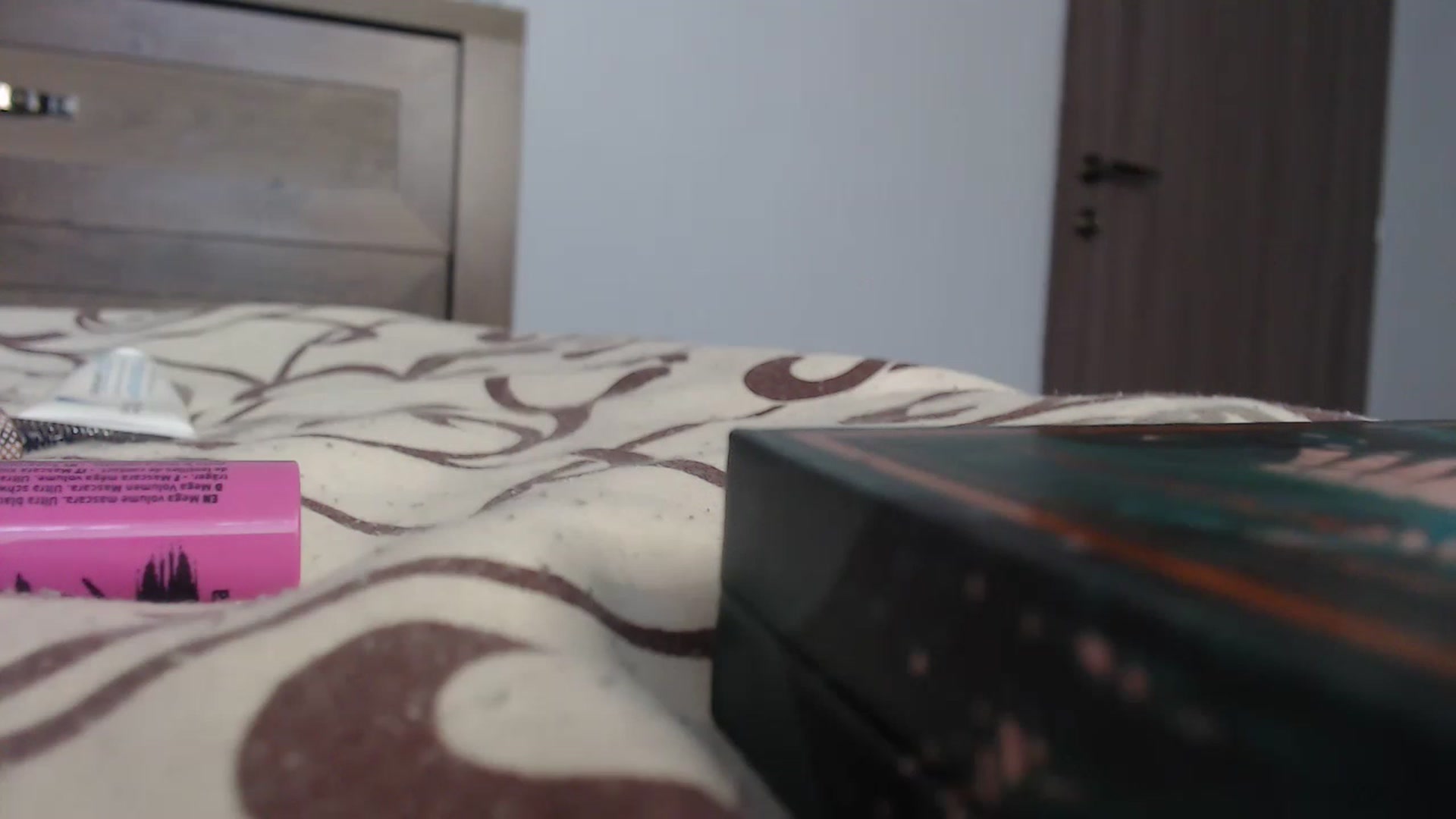 Gallery image thumbnail from GeoBigBoobsX's myfreecams stream on, 11/29/2022, 13:00 image 19 of 20