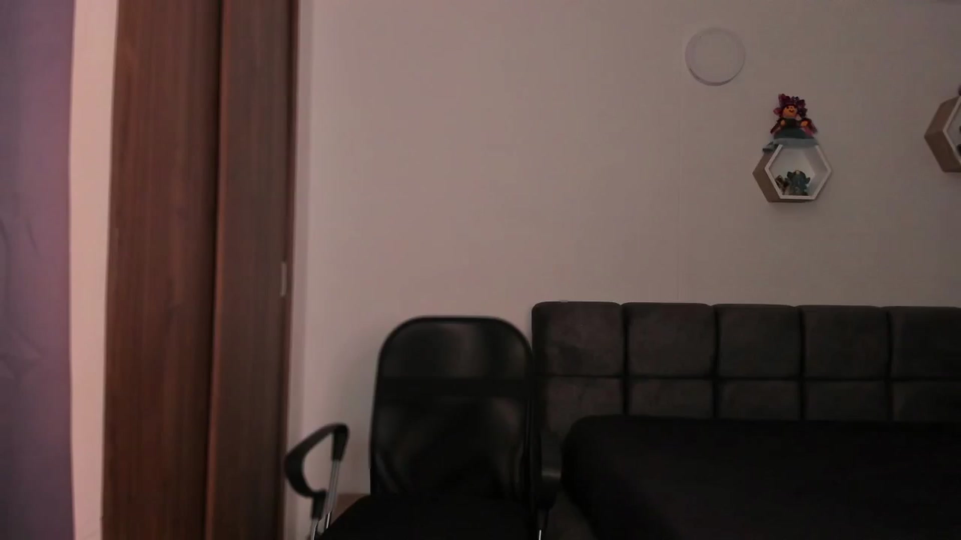 Gallery image thumbnail from GeorgiaVelvet's myfreecams stream on, 06/27/2025, 06:35 image 8 of 20