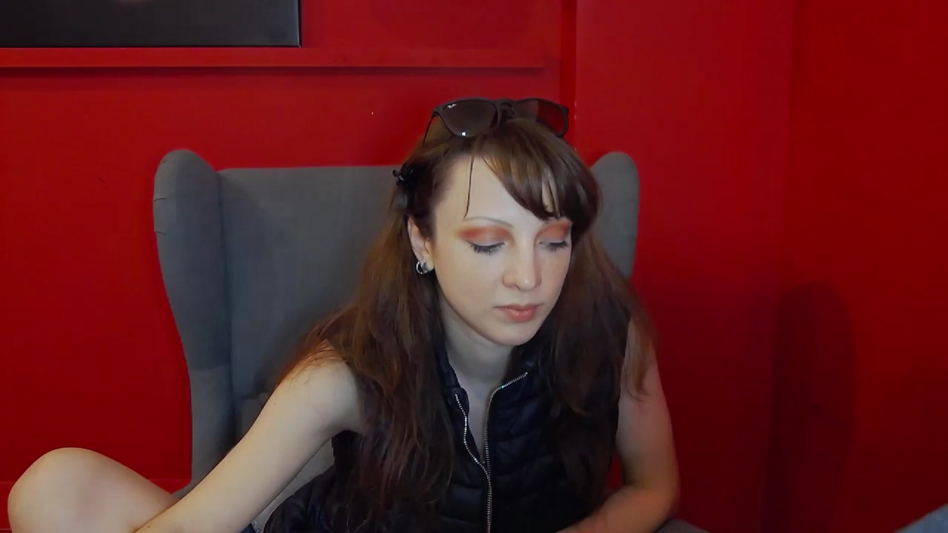 Gallery image thumbnail from Georgia_Ly's myfreecams stream on, 05/24/2024, 18:16 image 2 of 20