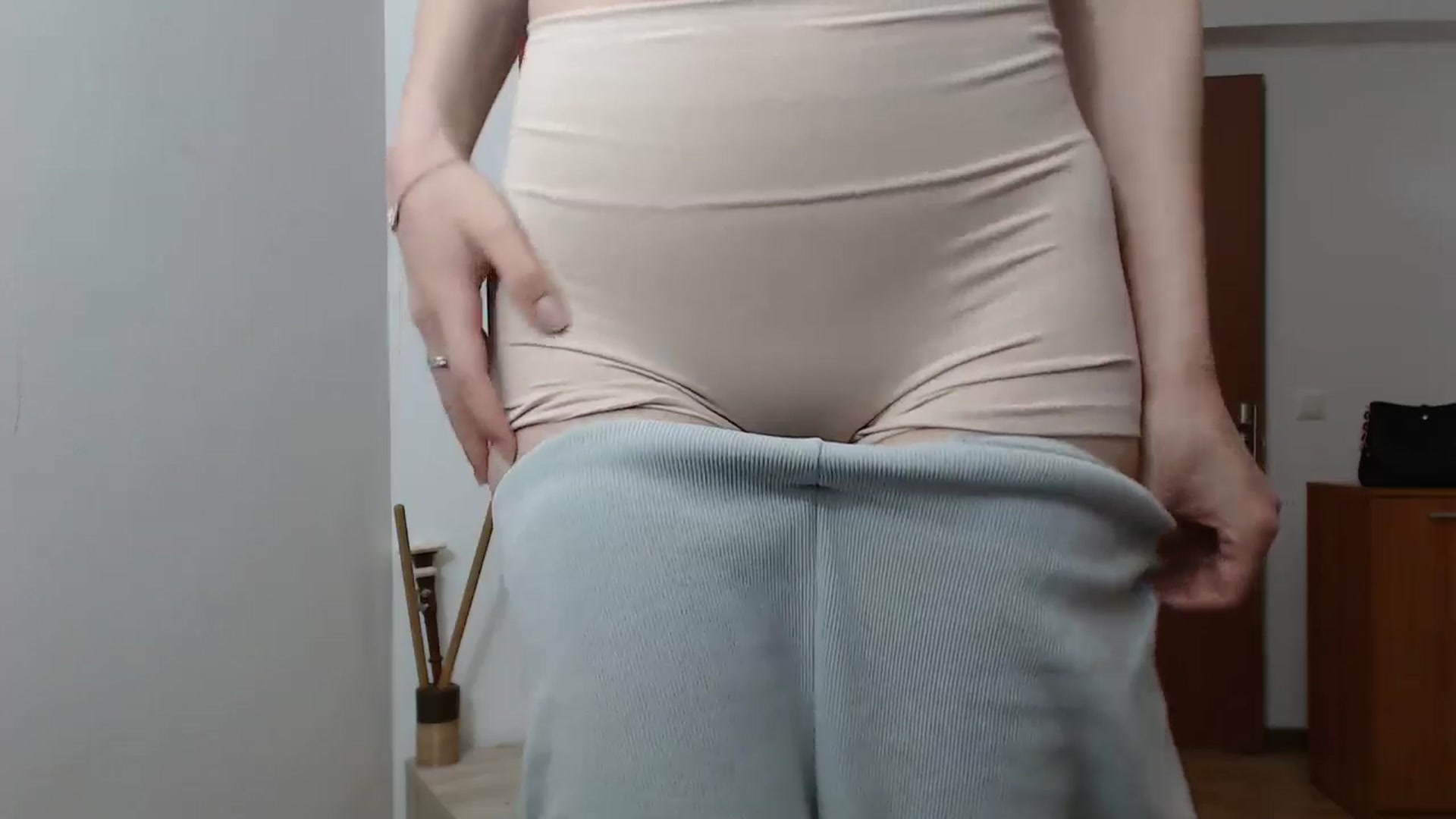 Gallery image thumbnail from Georgia_Ly's myfreecams stream on, 05/18/2025, 15:29 image 20 of 20