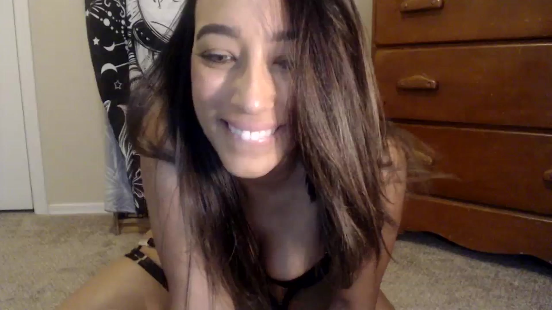 Gallery image thumbnail from GeorgieFox's myfreecams stream on, 08/06/2023, 01:04 image 7 of 20
