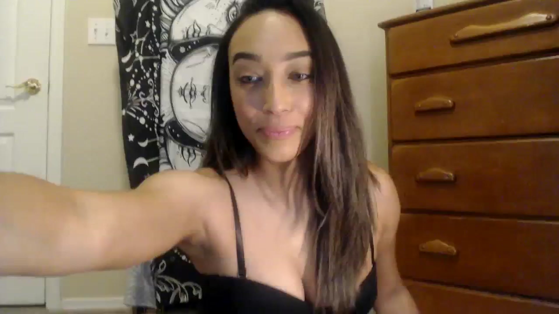 Gallery image thumbnail from GeorgieFox's myfreecams stream on, 08/06/2023, 01:04 image 1 of 20