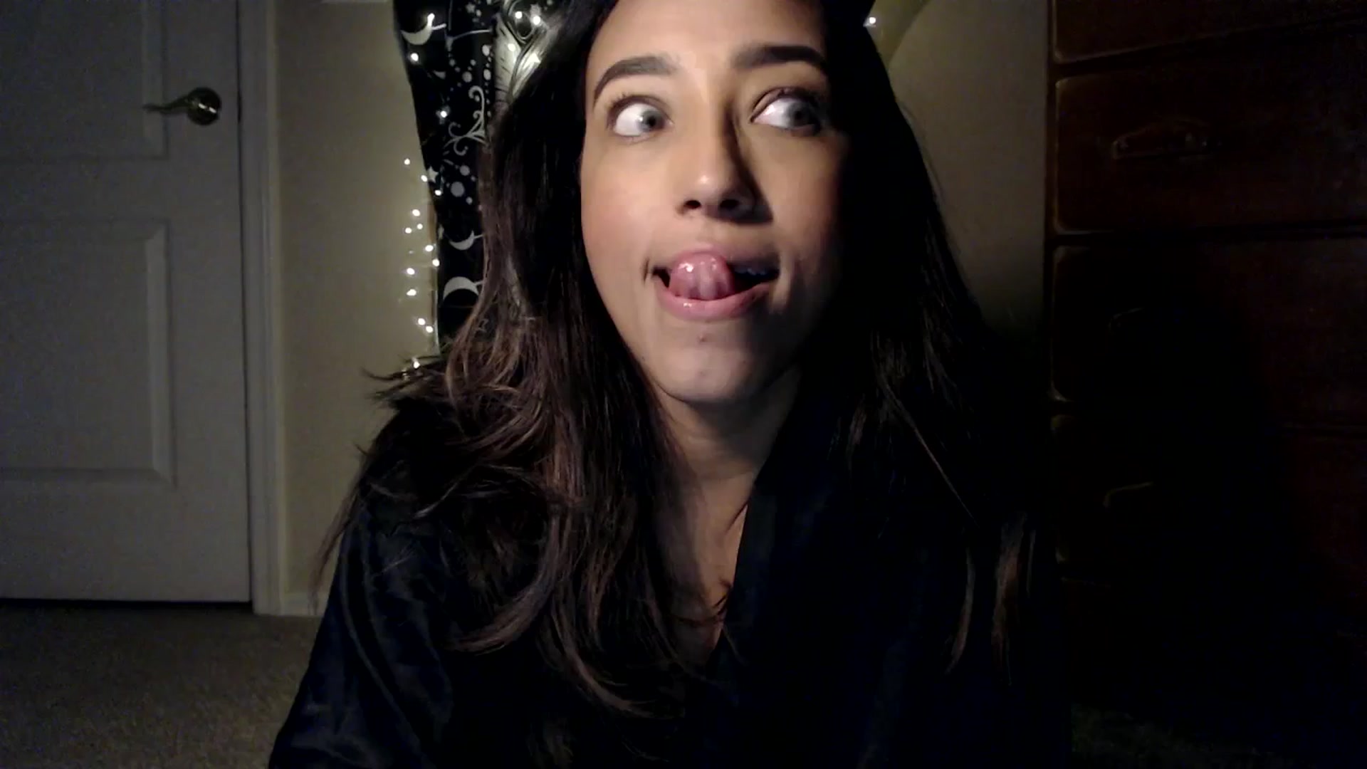 Gallery image thumbnail from GeorgieFox's myfreecams stream on, 08/29/2023, 05:56 image 1 of 20