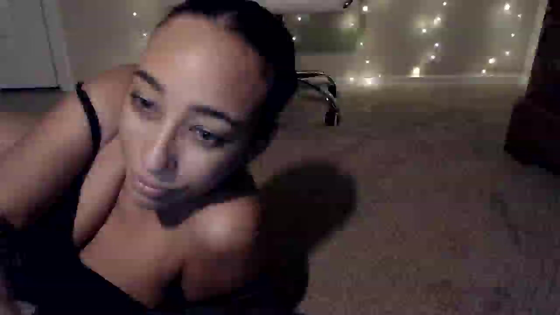 Gallery image thumbnail from GeorgieFox's myfreecams stream on, 10/17/2023, 02:36 image 13 of 20