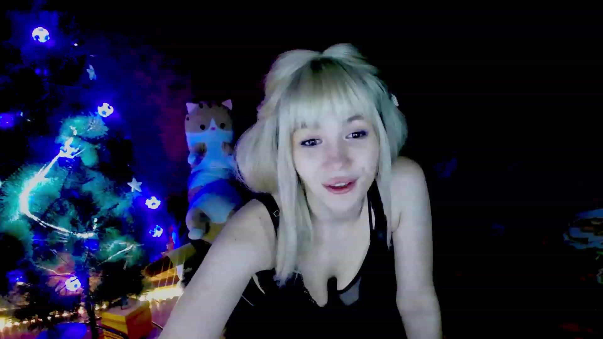 Gallery image thumbnail from GetRightMe's myfreecams stream on, 12/15/2022, 21:00 image 13 of 20