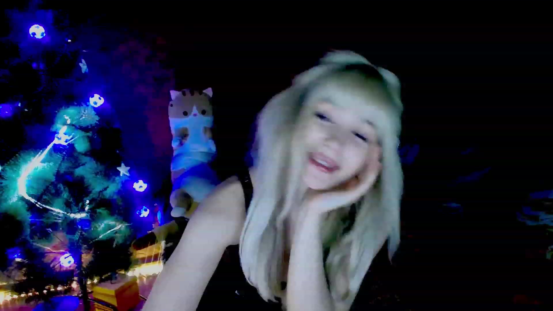 Gallery image thumbnail from GetRightMe's myfreecams stream on, 12/15/2022, 21:00 image 9 of 20