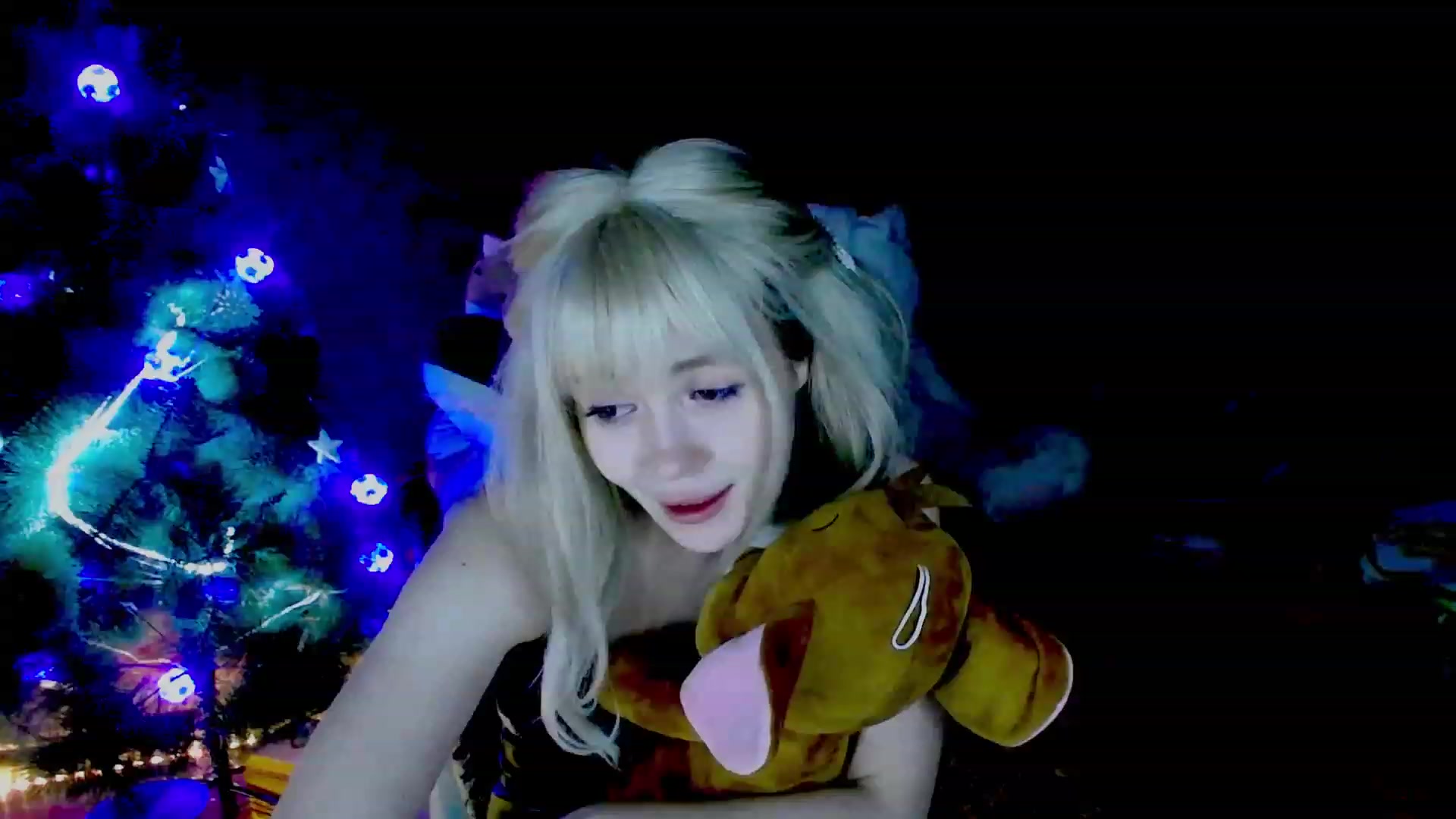Gallery image thumbnail from GetRightMe's myfreecams stream on, 12/15/2022, 21:00 image 20 of 20