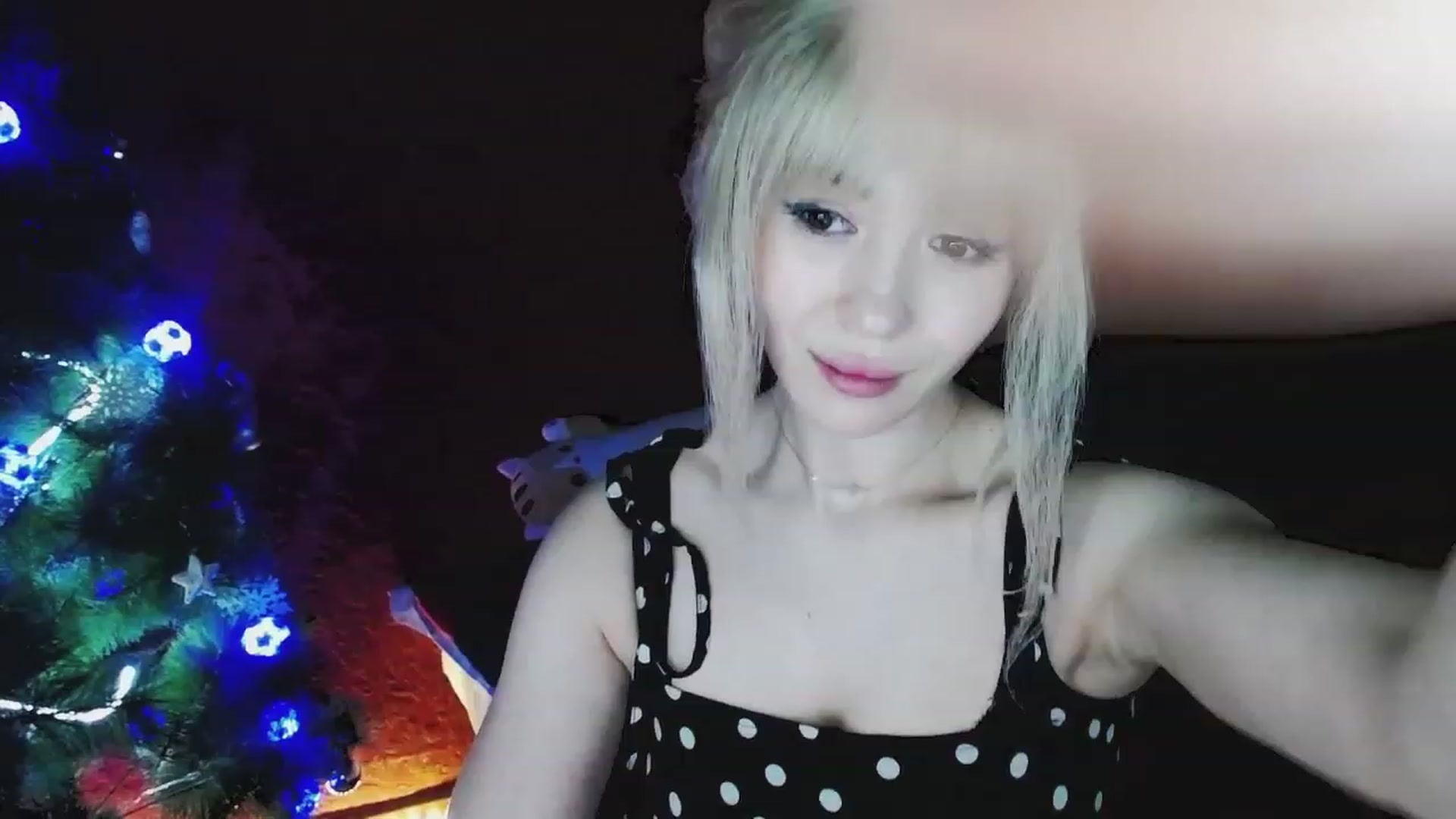 Gallery image thumbnail from GetRightMe's myfreecams stream on, 12/20/2022, 19:22 image 4 of 20