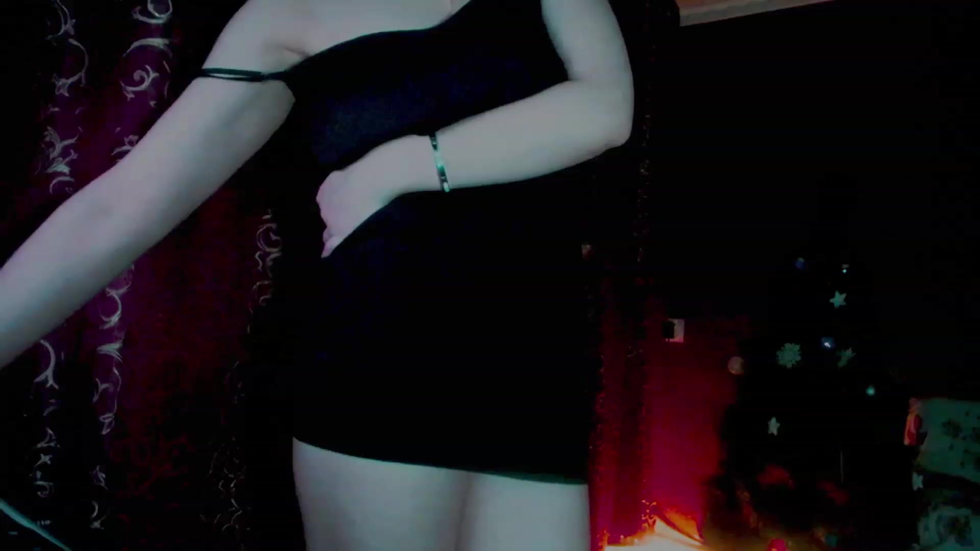 Gallery image thumbnail from GetRightMe's myfreecams stream on, 12/29/2022, 14:17 image 15 of 20