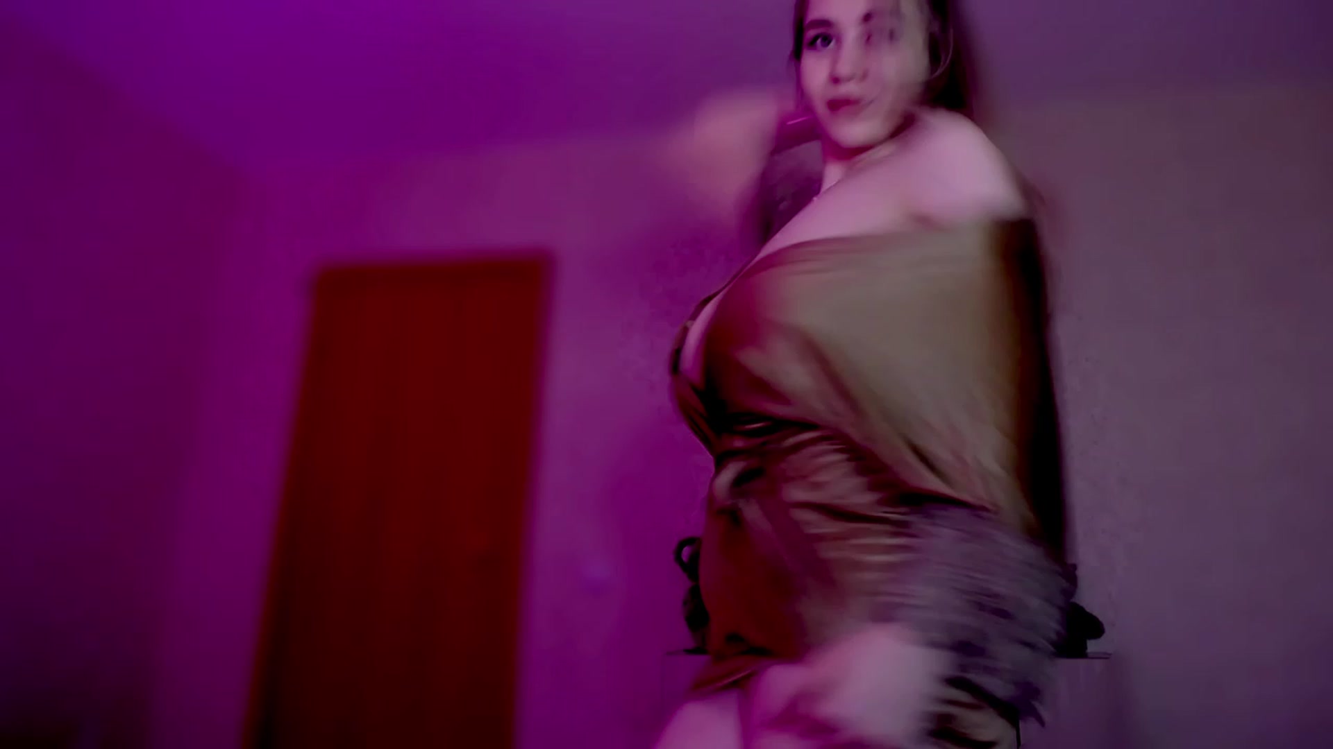 Gallery image thumbnail from GetRightMe's myfreecams stream on, 10/02/2023, 20:24 image 16 of 20