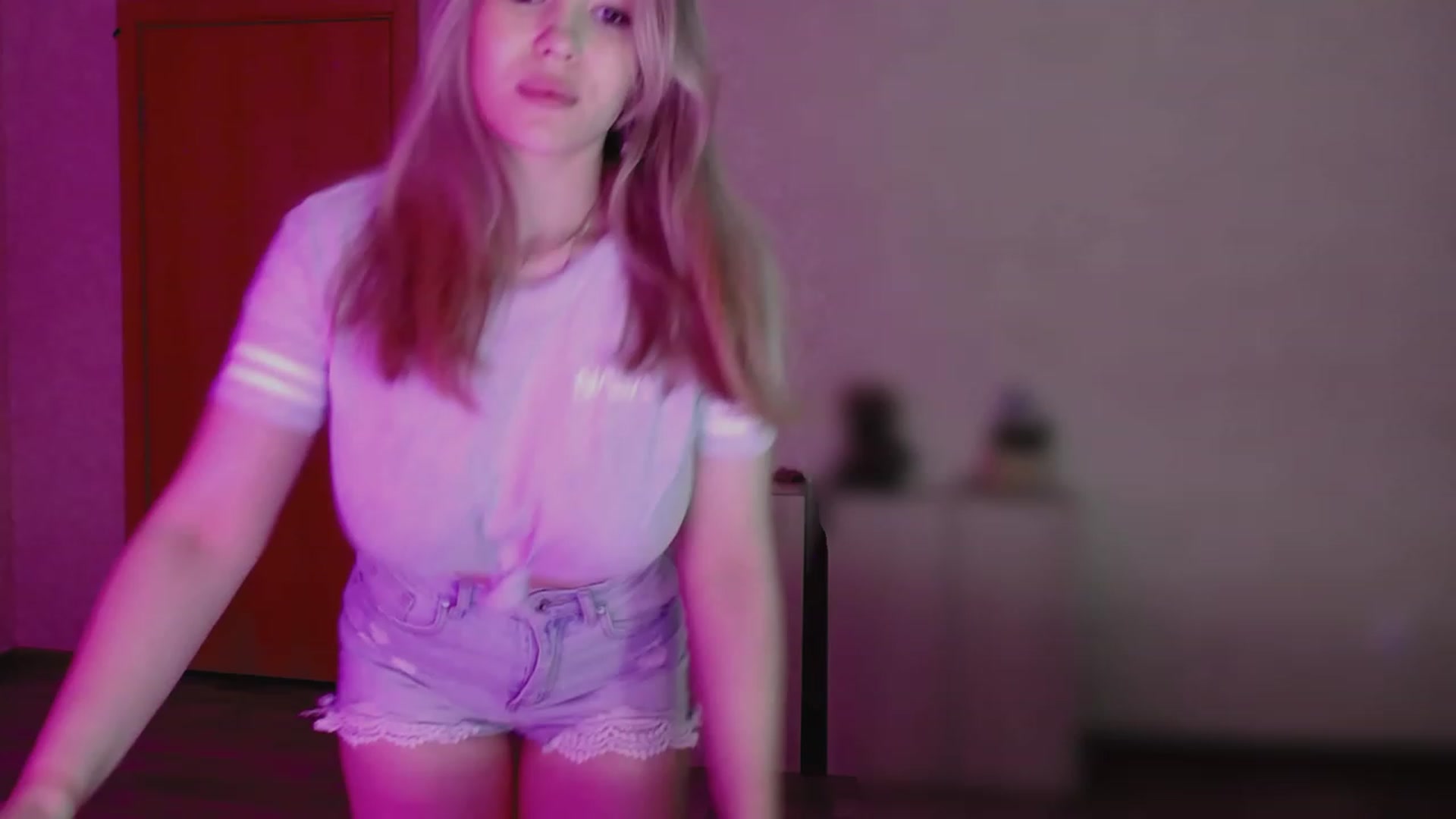 Gallery image thumbnail from GetRightMe's myfreecams stream on, 10/08/2023, 15:41 image 11 of 20
