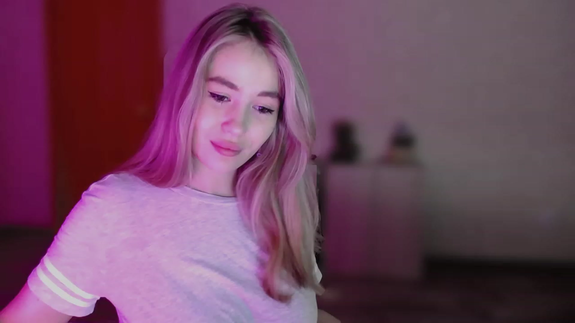 Gallery image thumbnail from GetRightMe's myfreecams stream on, 10/08/2023, 15:41 image 6 of 20