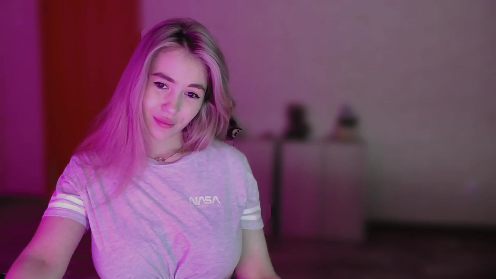 Gallery image thumbnail from GetRightMe's myfreecams stream on, 10/08/2023, 15:41 image 1 of 20