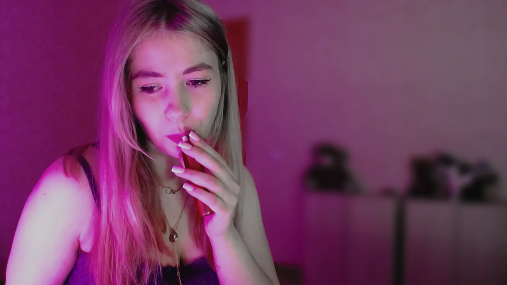 Gallery image thumbnail from GetRightMe's myfreecams stream on, 10/08/2023, 16:51 image 14 of 20