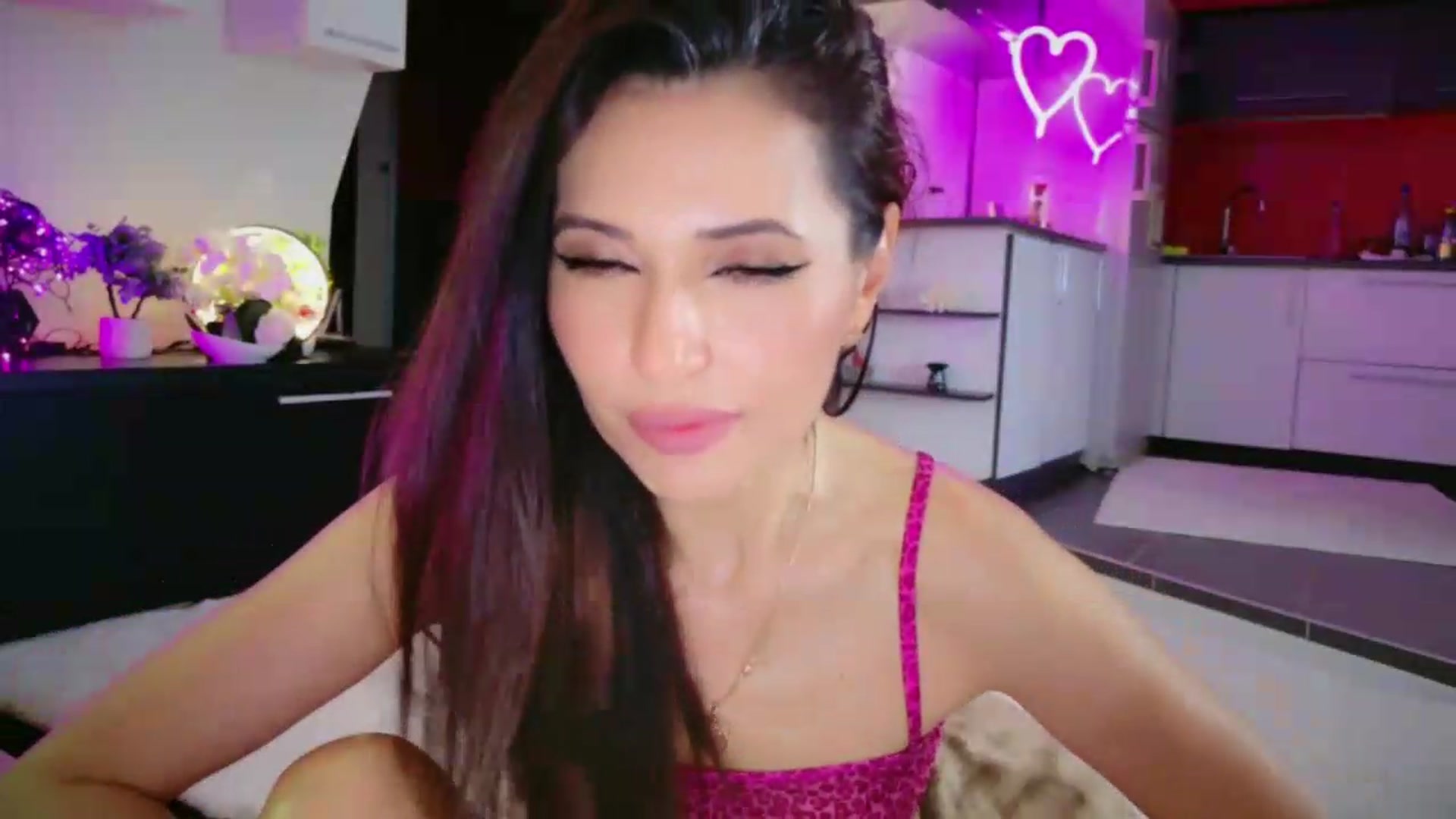 Gallery image thumbnail from GettnFd2nite's myfreecams stream on, 06/05/2026, 22:56 image 18 of 20