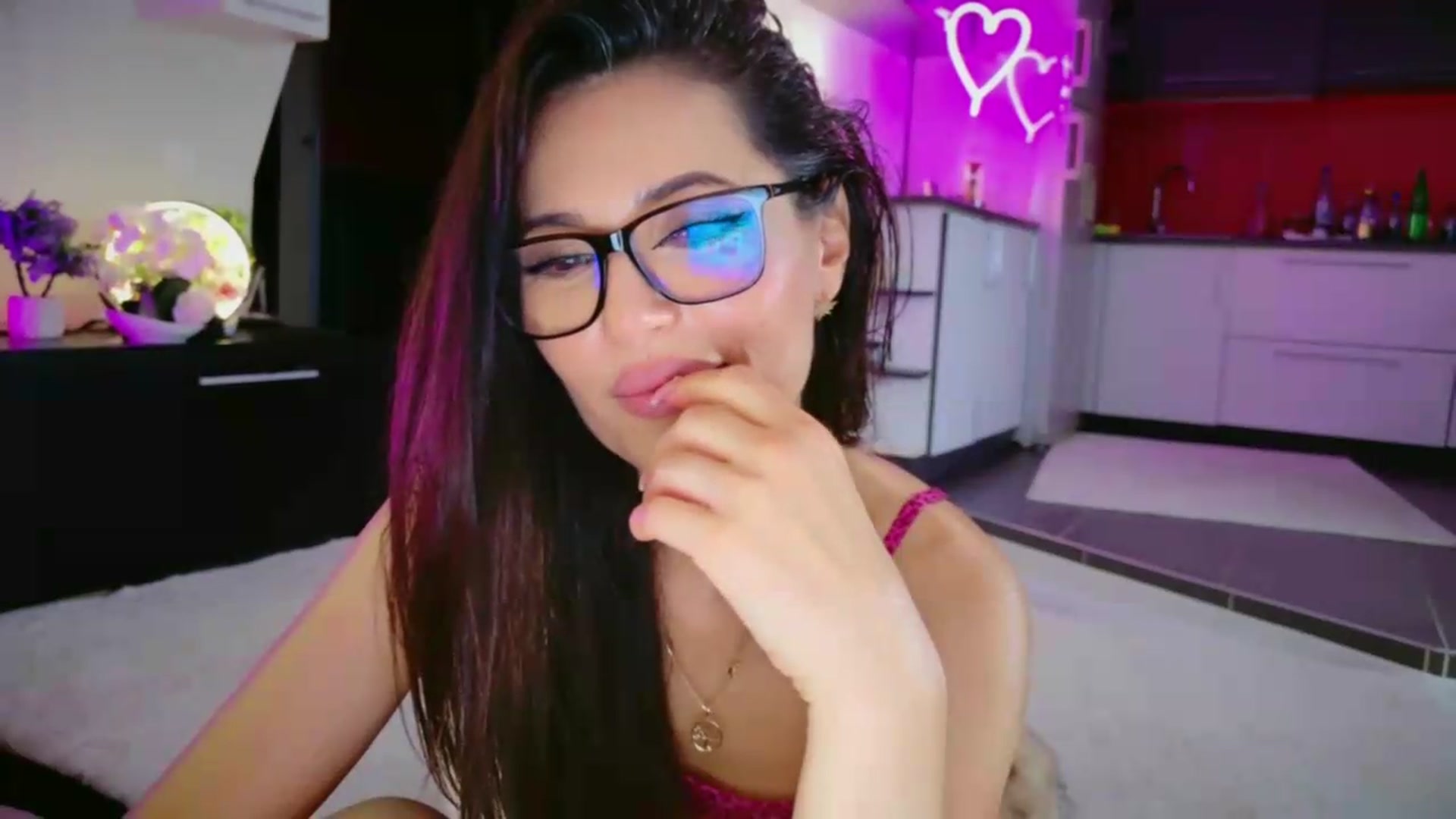 Gallery image thumbnail from GettnFd2nite's myfreecams stream on, 06/05/2026, 22:56 image 15 of 20