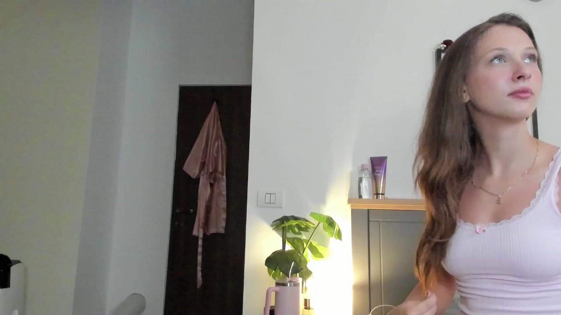 Gallery image thumbnail from GiaBlu's myfreecams stream on, 06/24/2025, 15:06 image 9 of 20