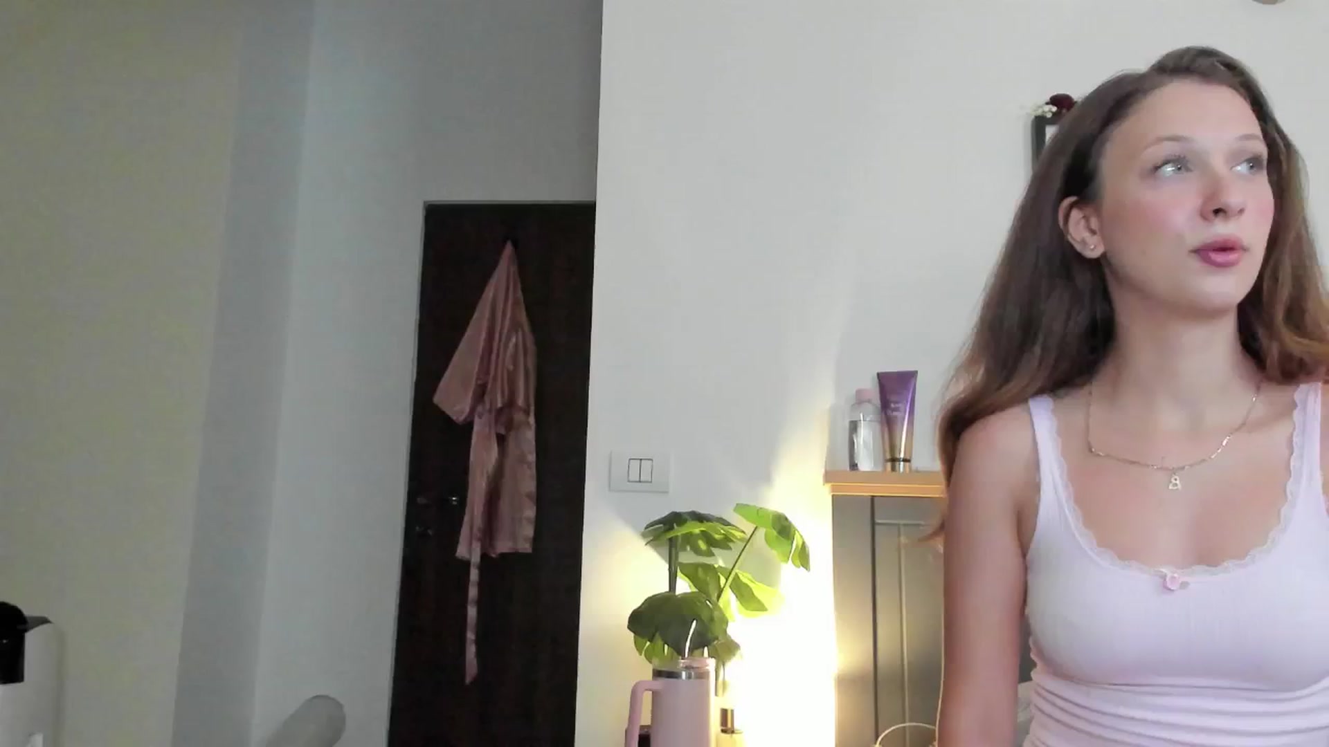 Gallery image thumbnail from GiaBlu's myfreecams stream on, 06/24/2025, 15:06 image 6 of 20