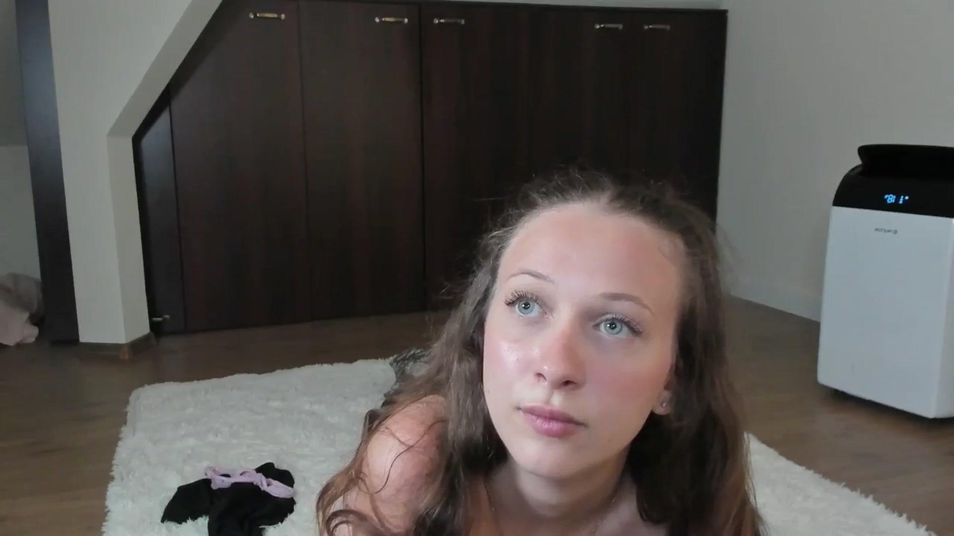 Gallery image thumbnail from GiaBlu's myfreecams stream on, 06/25/2025, 18:00 image 20 of 20